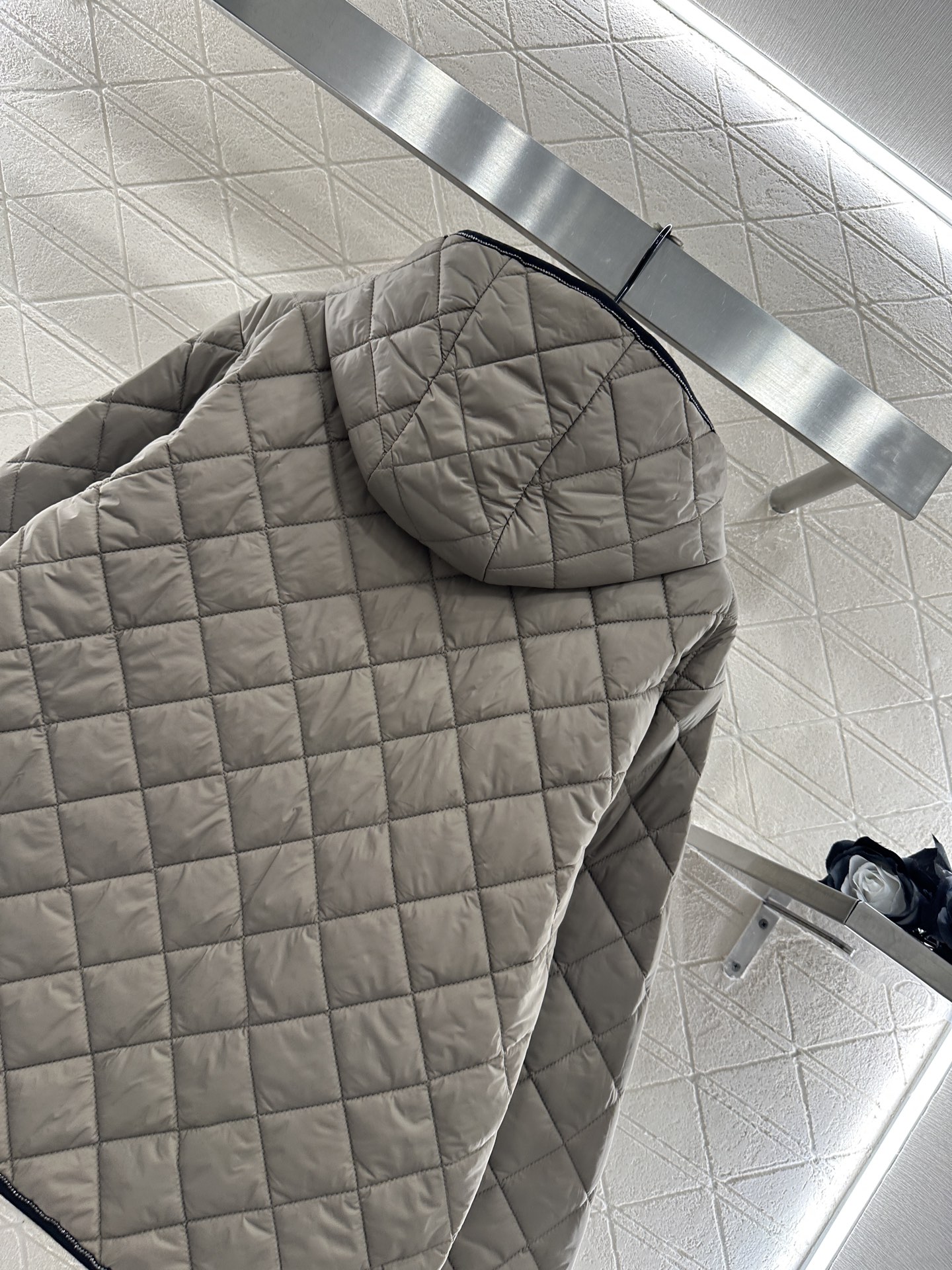 ♥Brunello Cucin*♥2025新品上架 撞色包边连帽棉服外套定制YB进口防风防水尼龙材质，羽