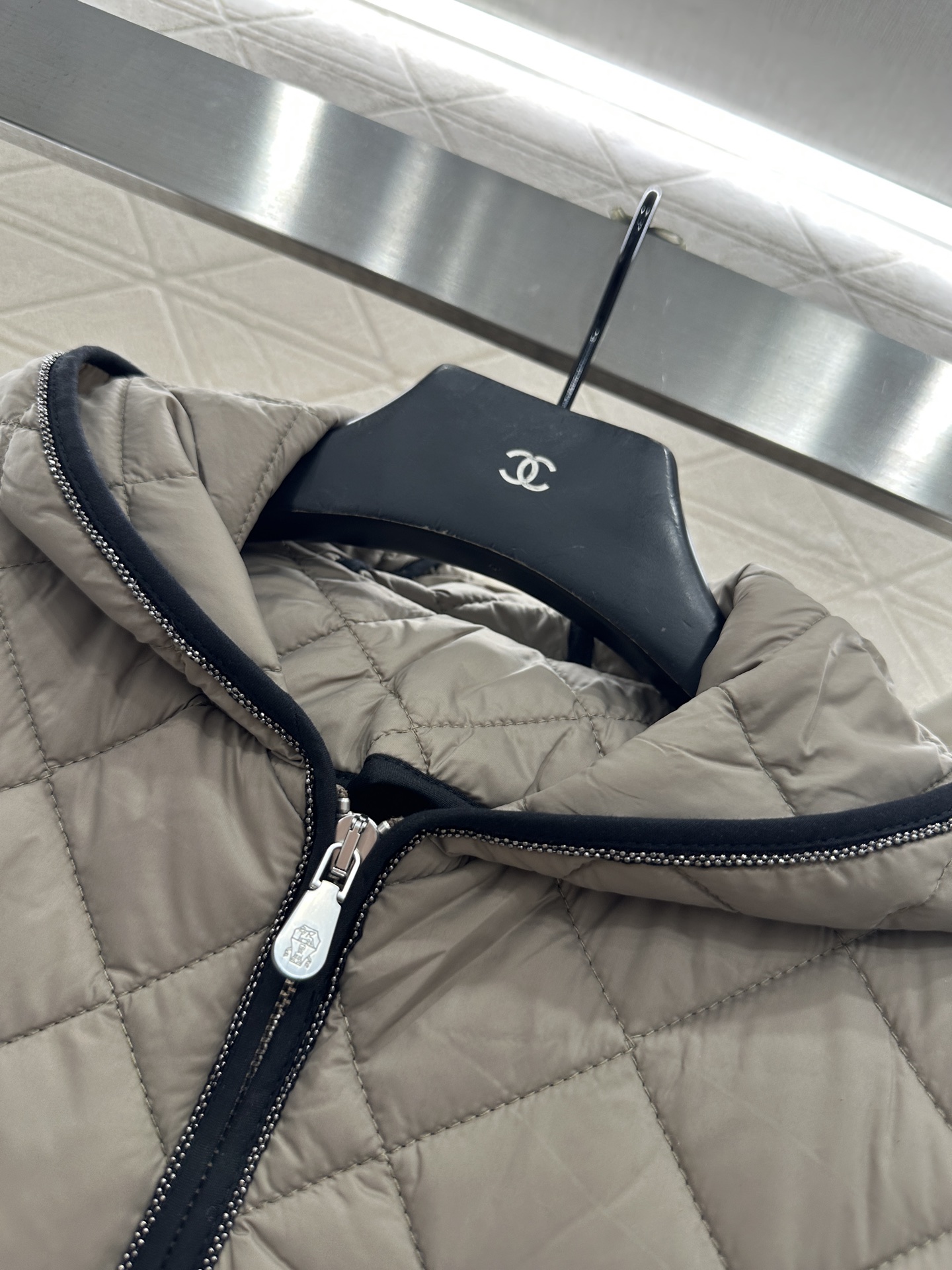 ♥Brunello Cucin*♥2025新品上架 撞色包边连帽棉服外套定制YB进口防风防水尼龙材质，羽