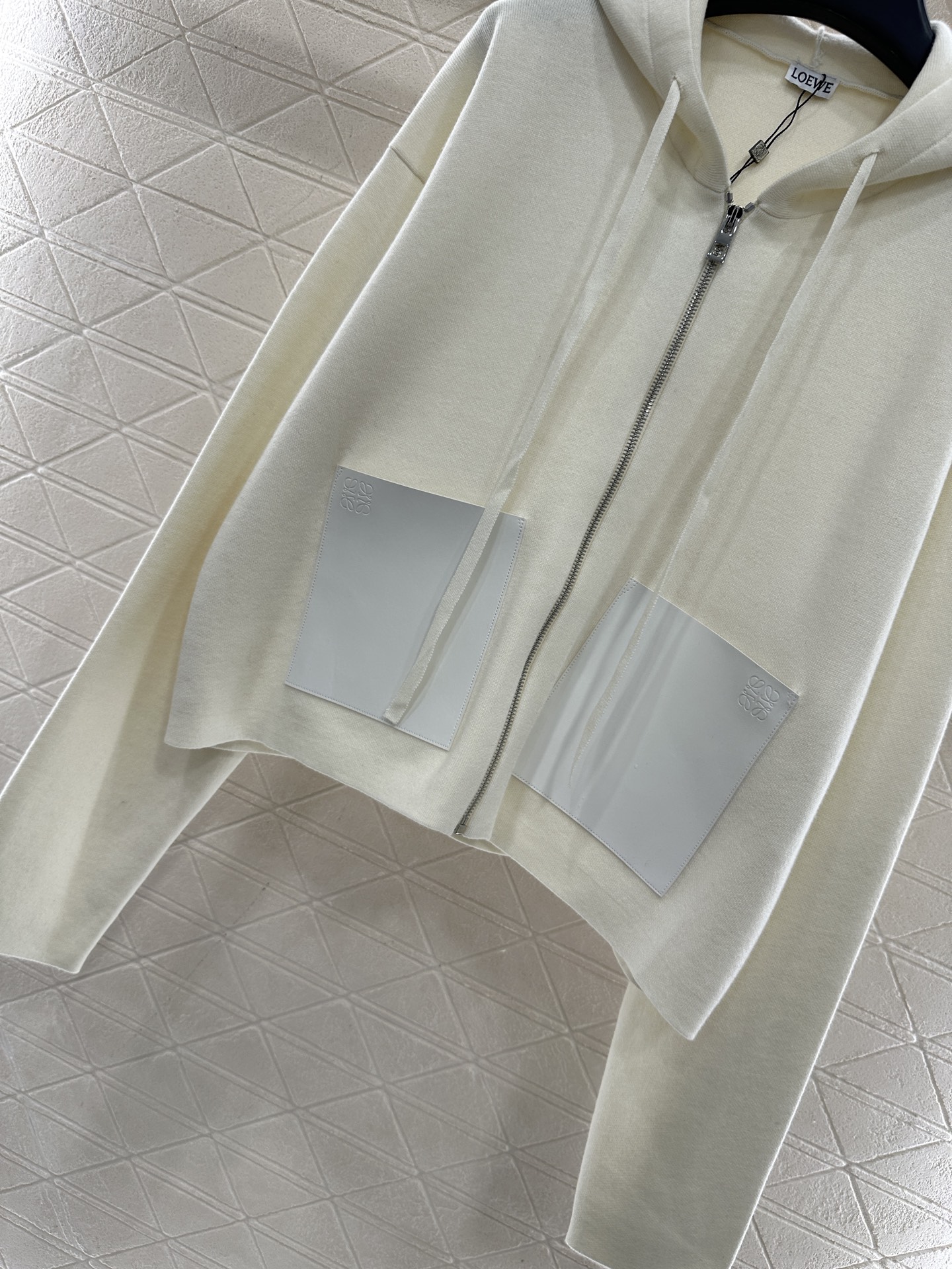 ♥Loew*♥2025新品上架 连帽拉链针织外套定制YB羊毛纱线材质，舒适透气，垂顺有型，连帽针织拉链外