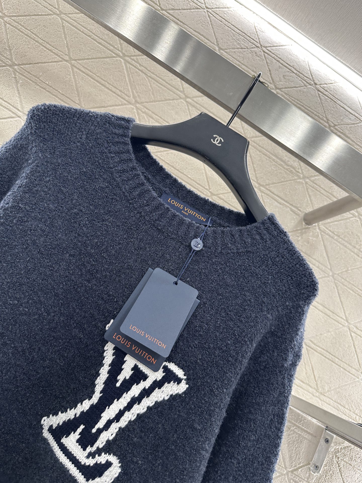 ♥Louis Vuitto*♥2025新品上架 提花针织套头毛衣定制YB羊毛纱线织造，工艺处理，肌理明显