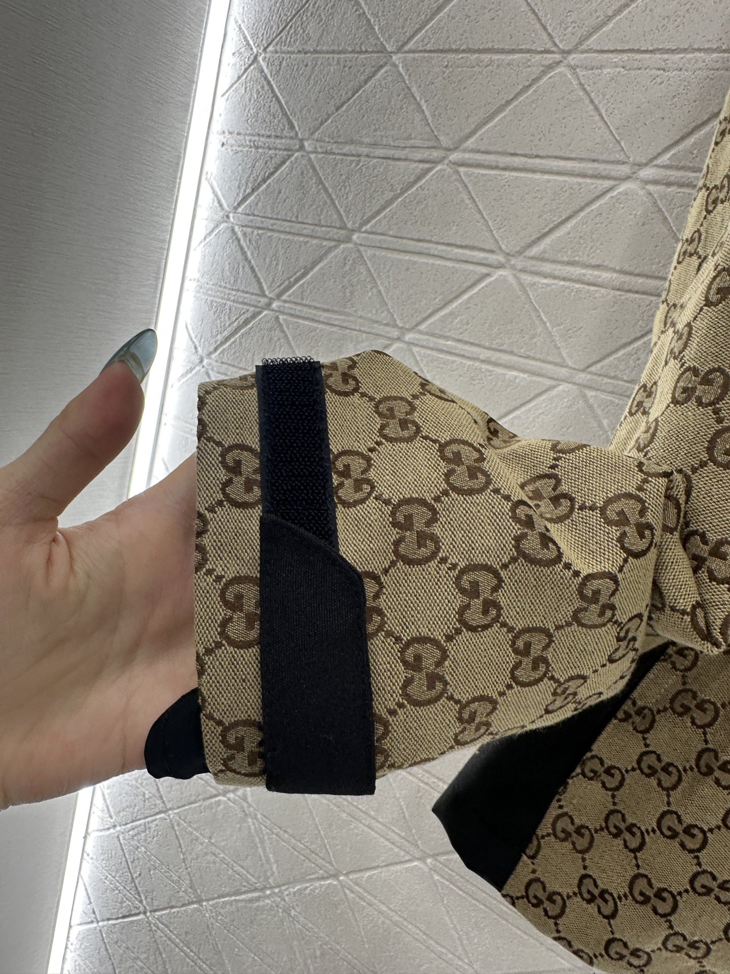 ♥Gucc*♥2025新品上架 连帽腰带提花棉服外套定制YB进口提花材质，挺括有型，质感高级，内里衔棉处