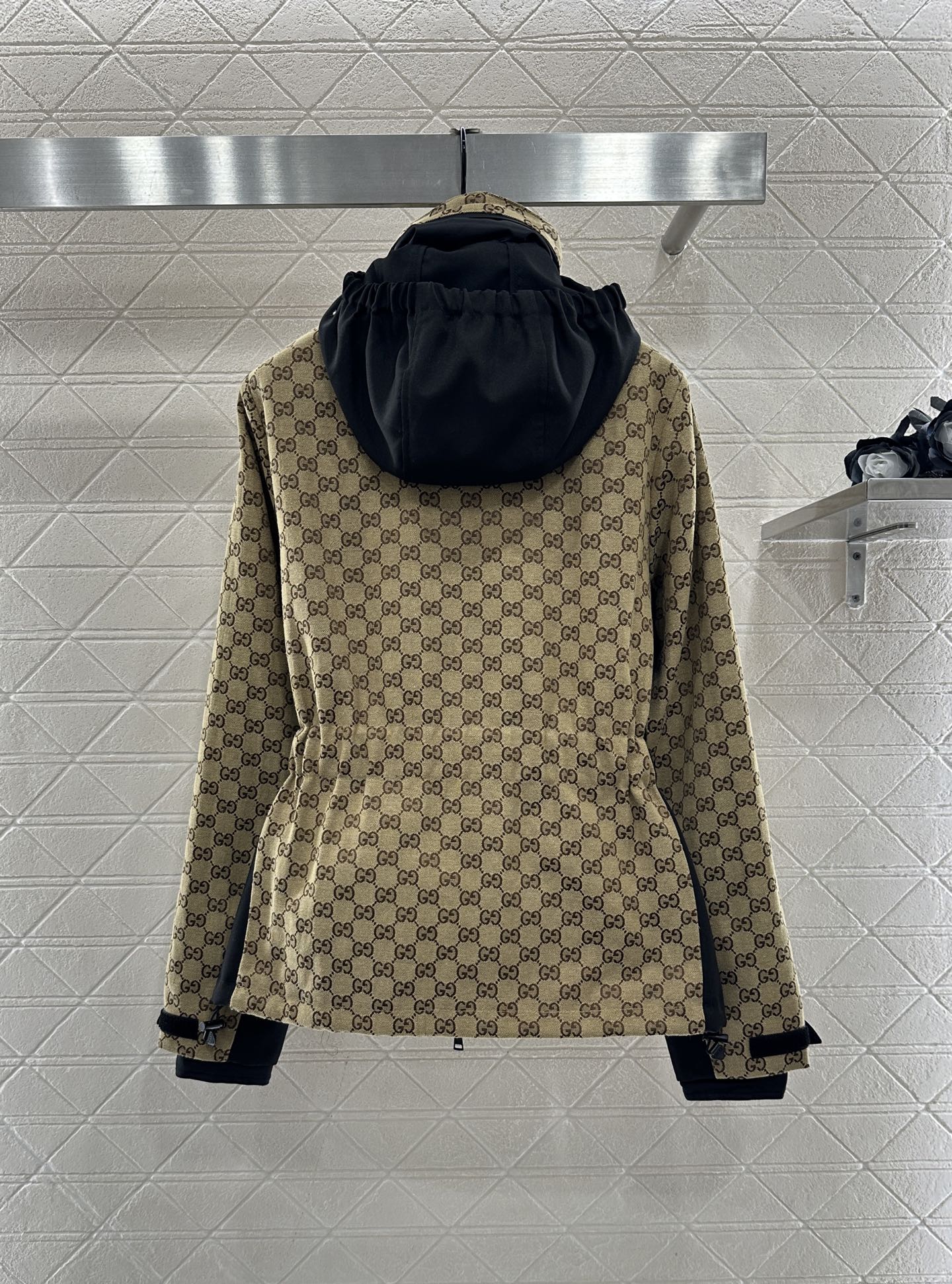 ♥Gucc*♥2025新品上架 连帽腰带提花棉服外套定制YB进口提花材质，挺括有型，质感高级，内里衔棉处