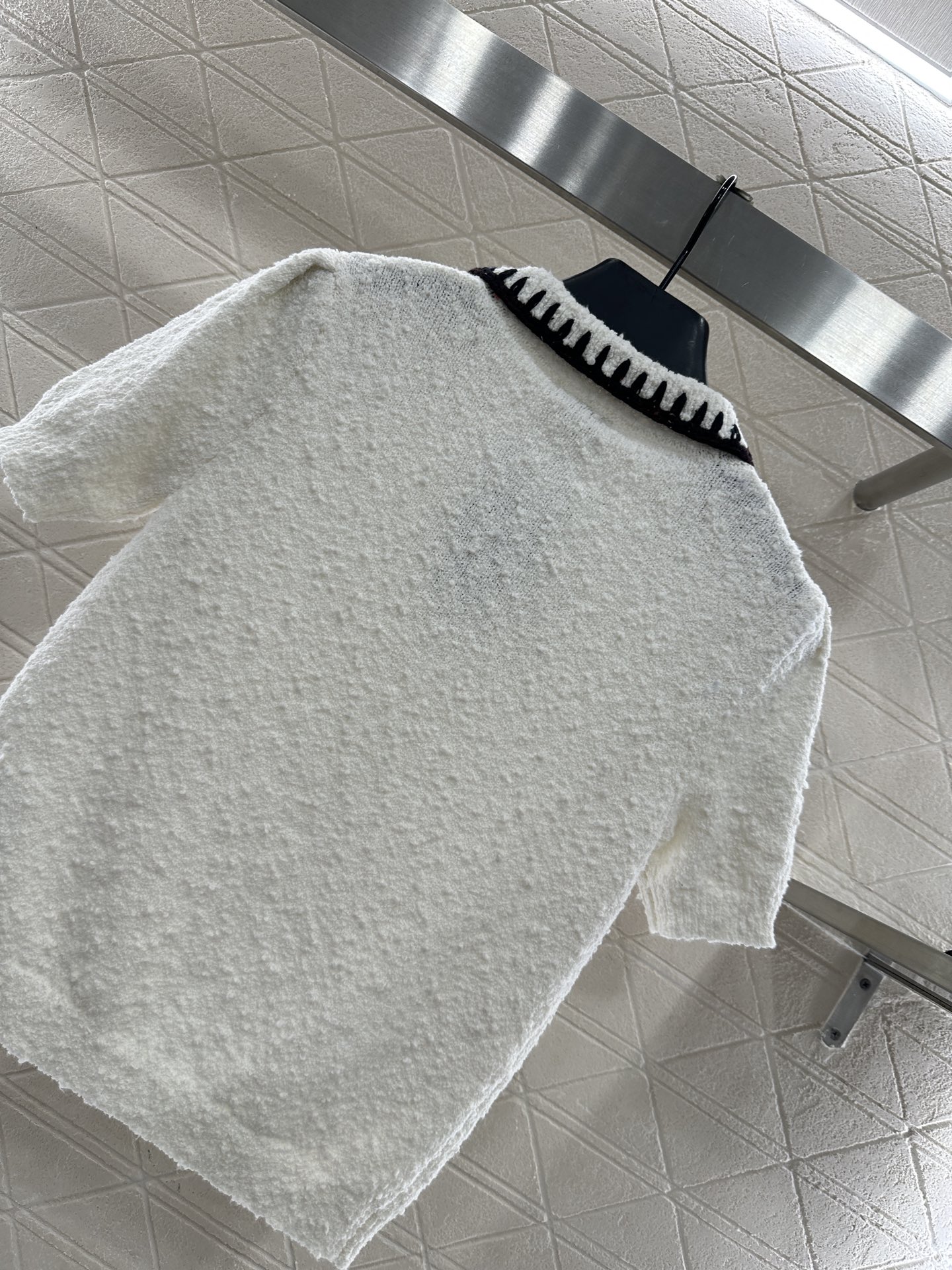 ♥Chane*♥2025新品上架 翻领撞色针织短袖定制YB羊毛纱线织造，质感高级，舒适柔软，翻领针织短袖