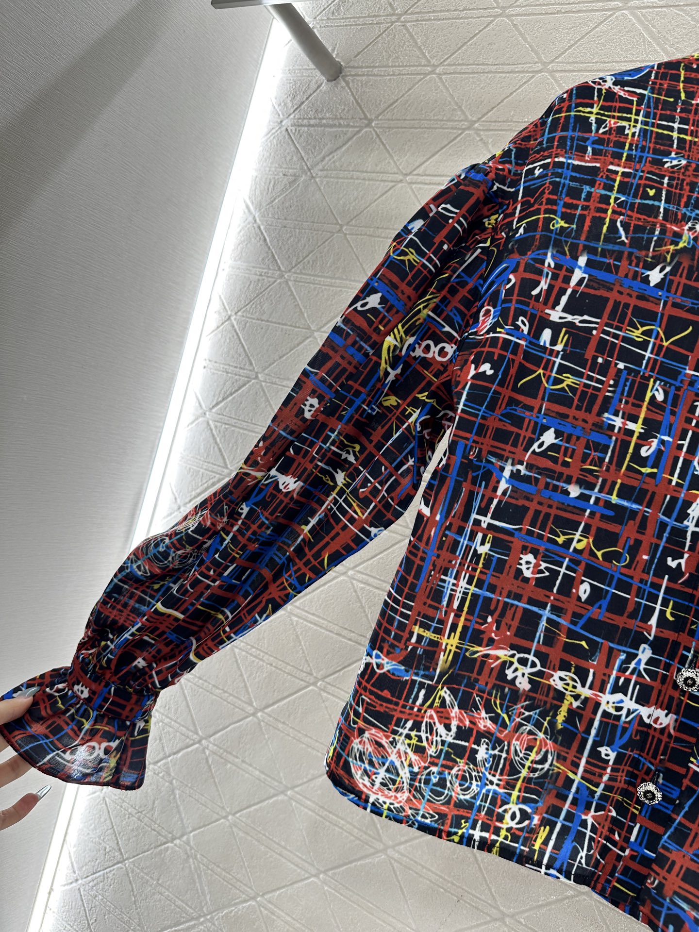 ♥Chane*♥2025新品上架 活性印花灯笼袖衬衫定制YB进口丝绵材质，质感光泽，垂顺有型，立领长袖衬