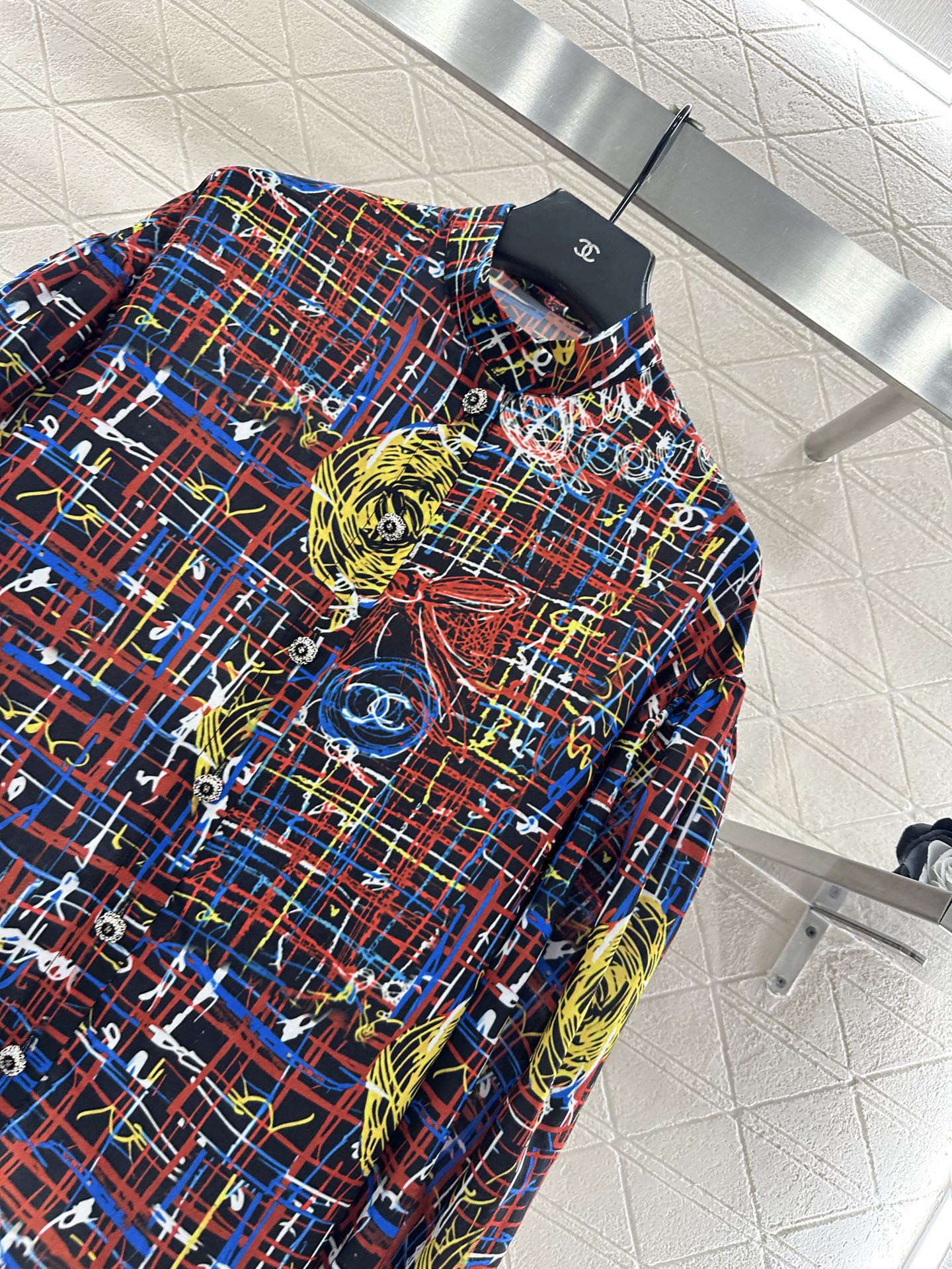 ♥Chane*♥2025新品上架 活性印花灯笼袖衬衫定制YB进口丝绵材质，质感光泽，垂顺有型，立领长袖衬