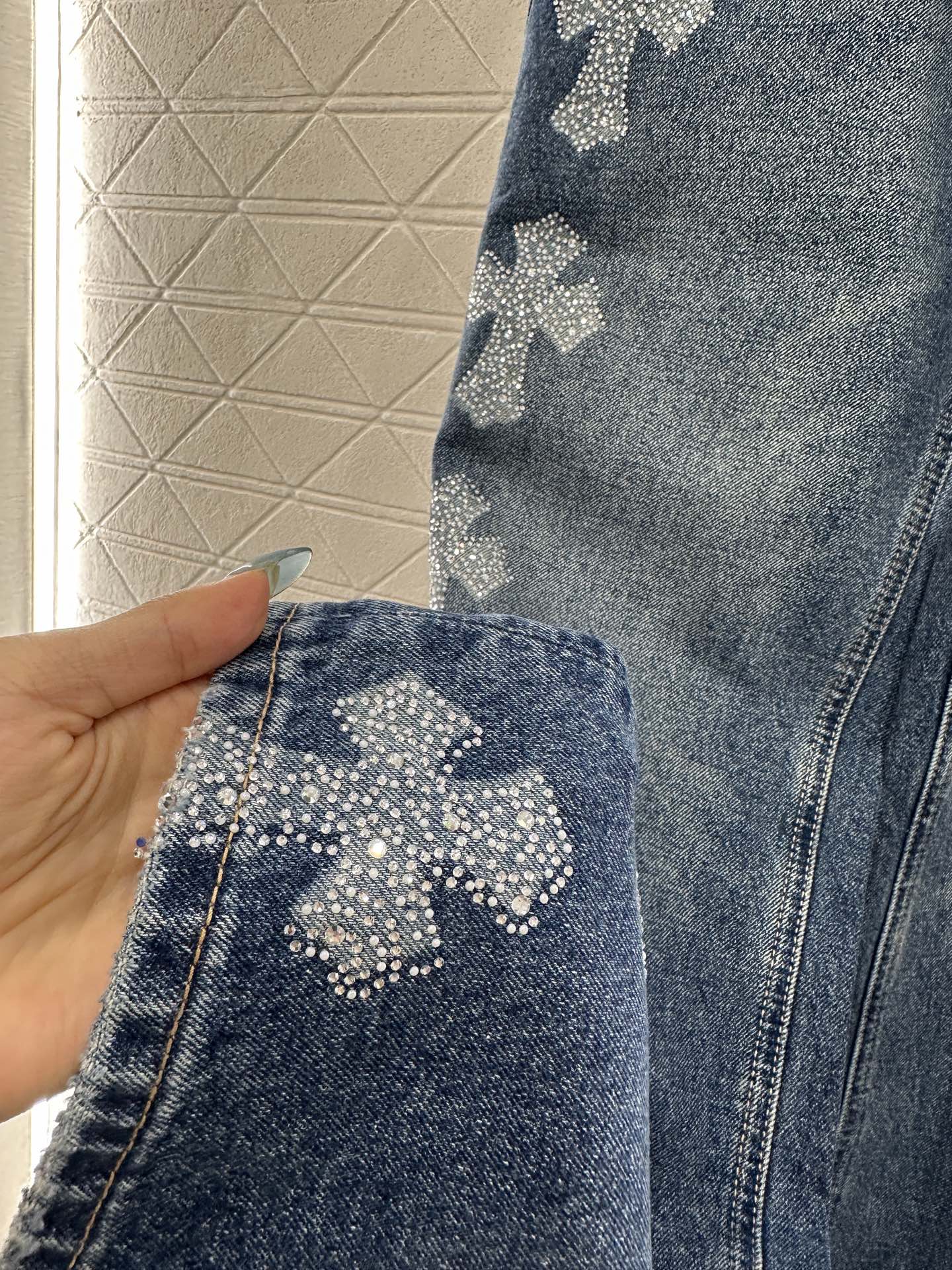 ♥Chrome Heart*♥2025新品上架 烫钻牛仔十字架长裤定制YB斜纹棉牛仔材质，酵素水洗，质感