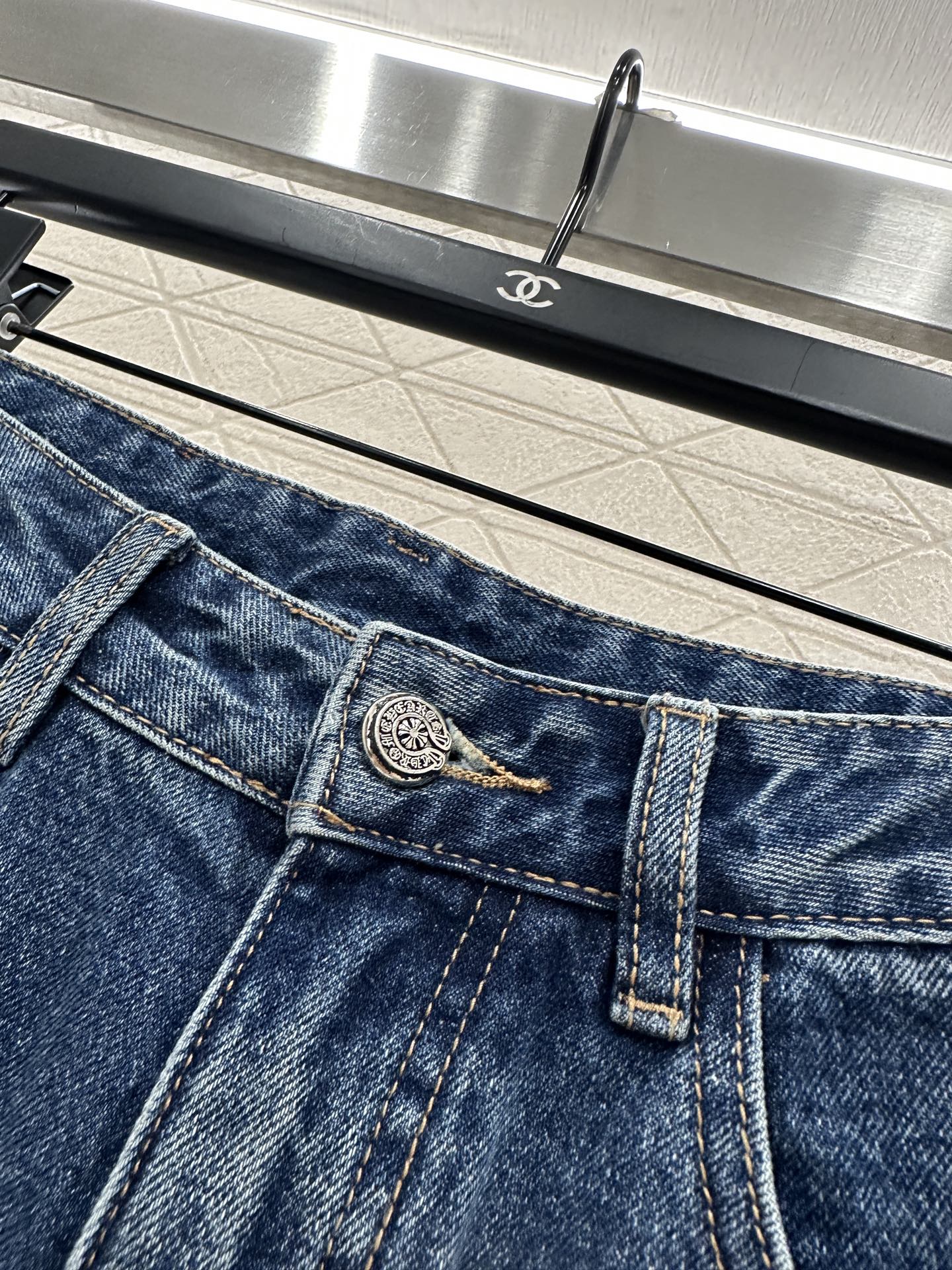 ♥Chrome Heart*♥2025新品上架 烫钻牛仔十字架长裤定制YB斜纹棉牛仔材质，酵素水洗，质感