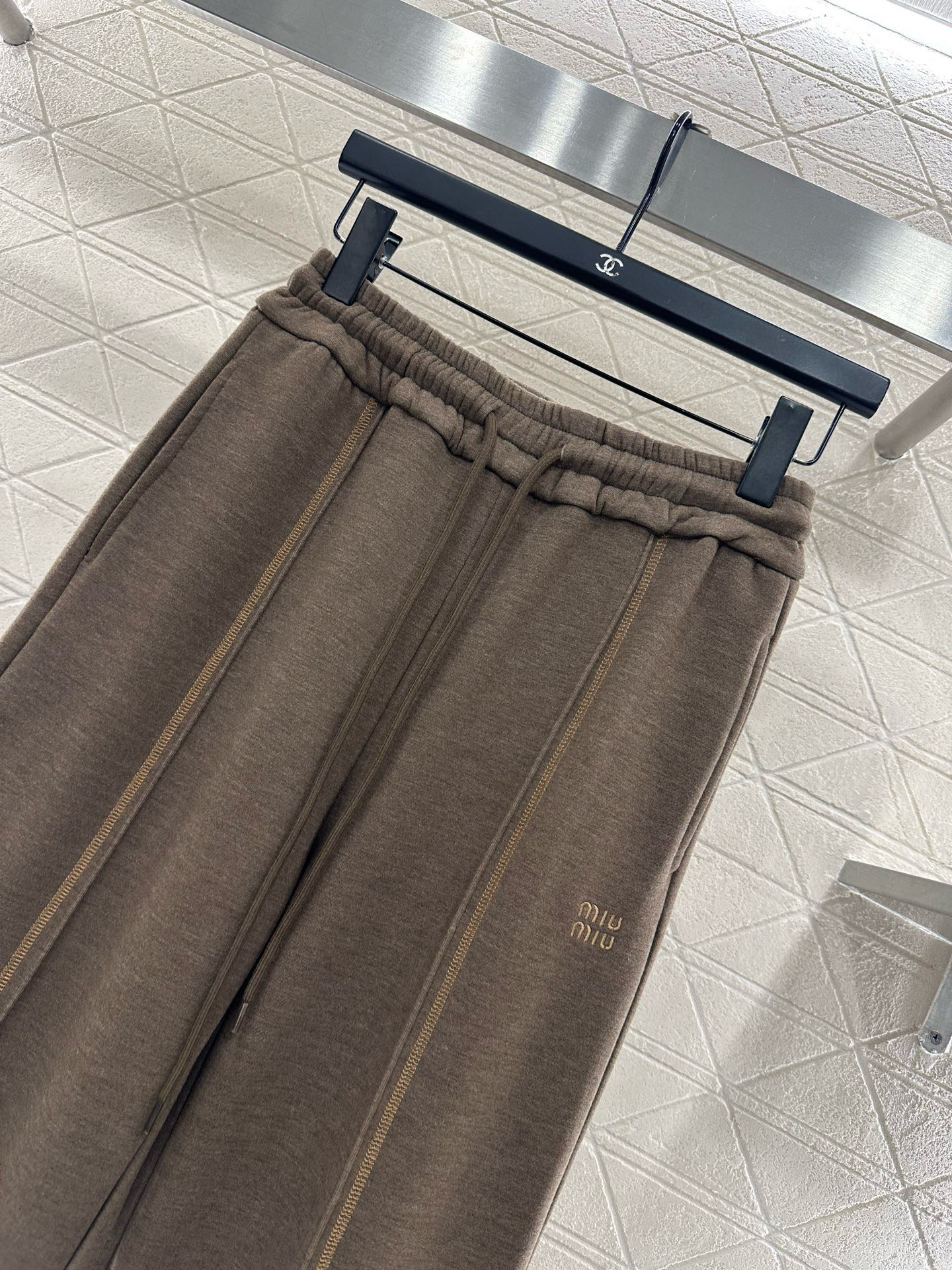 ♥Miumi*♥2025新品上架 半开襟连帽上衣长裤套装定制YB进口羊毛混纺材质，质感光泽，舒适保暖，修