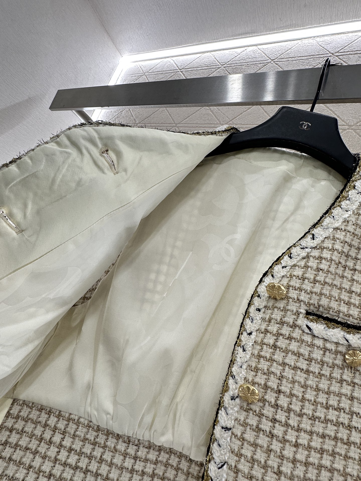 ♥Chane*♥2025新品上架 编织格纹马甲半裙套装定制YB进口粗纺羊毛呢材质，肌理明显，质感上乘，粗