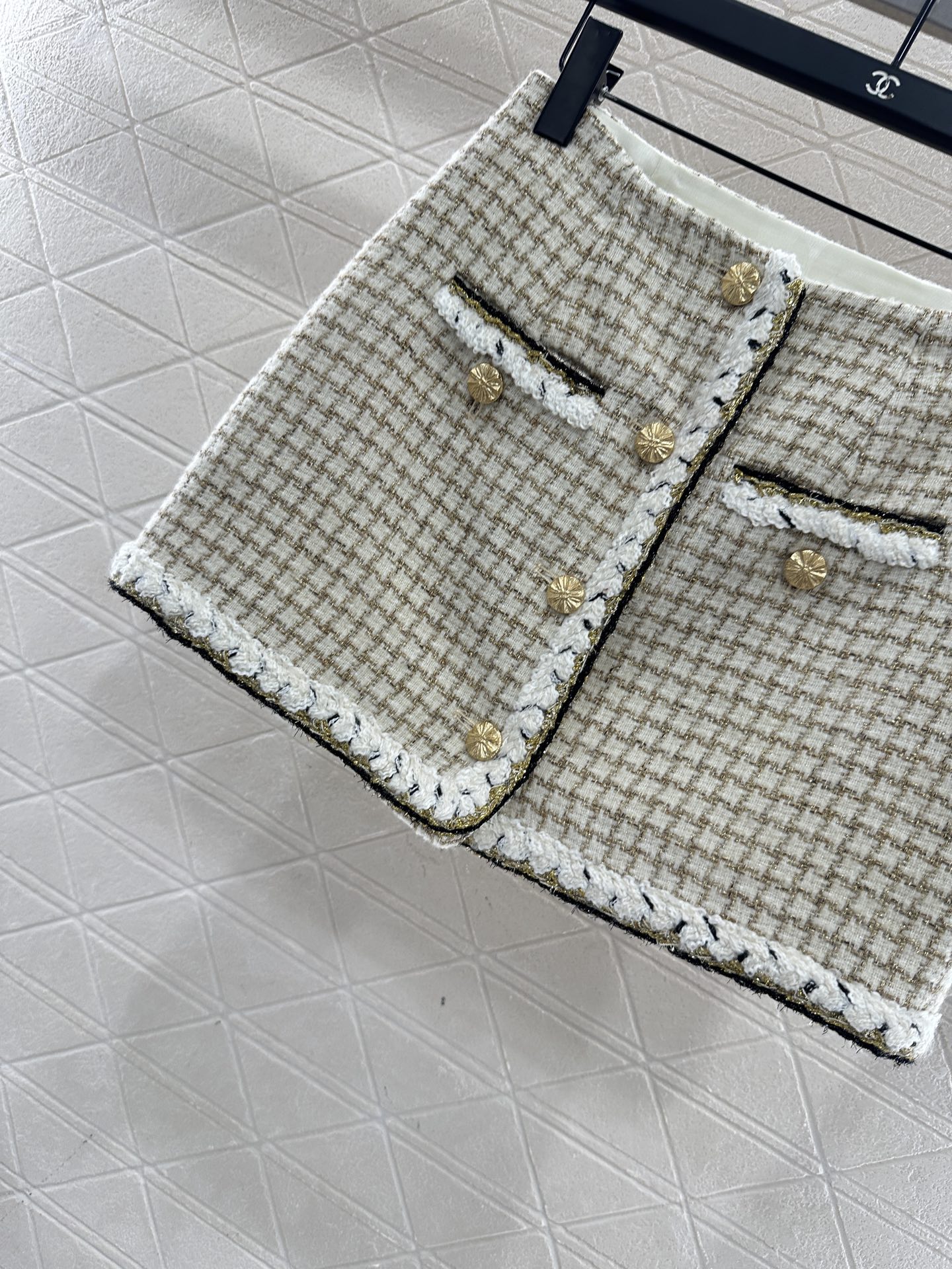 ♥Chane*♥2025新品上架 编织格纹马甲半裙套装定制YB进口粗纺羊毛呢材质，肌理明显，质感上乘，粗