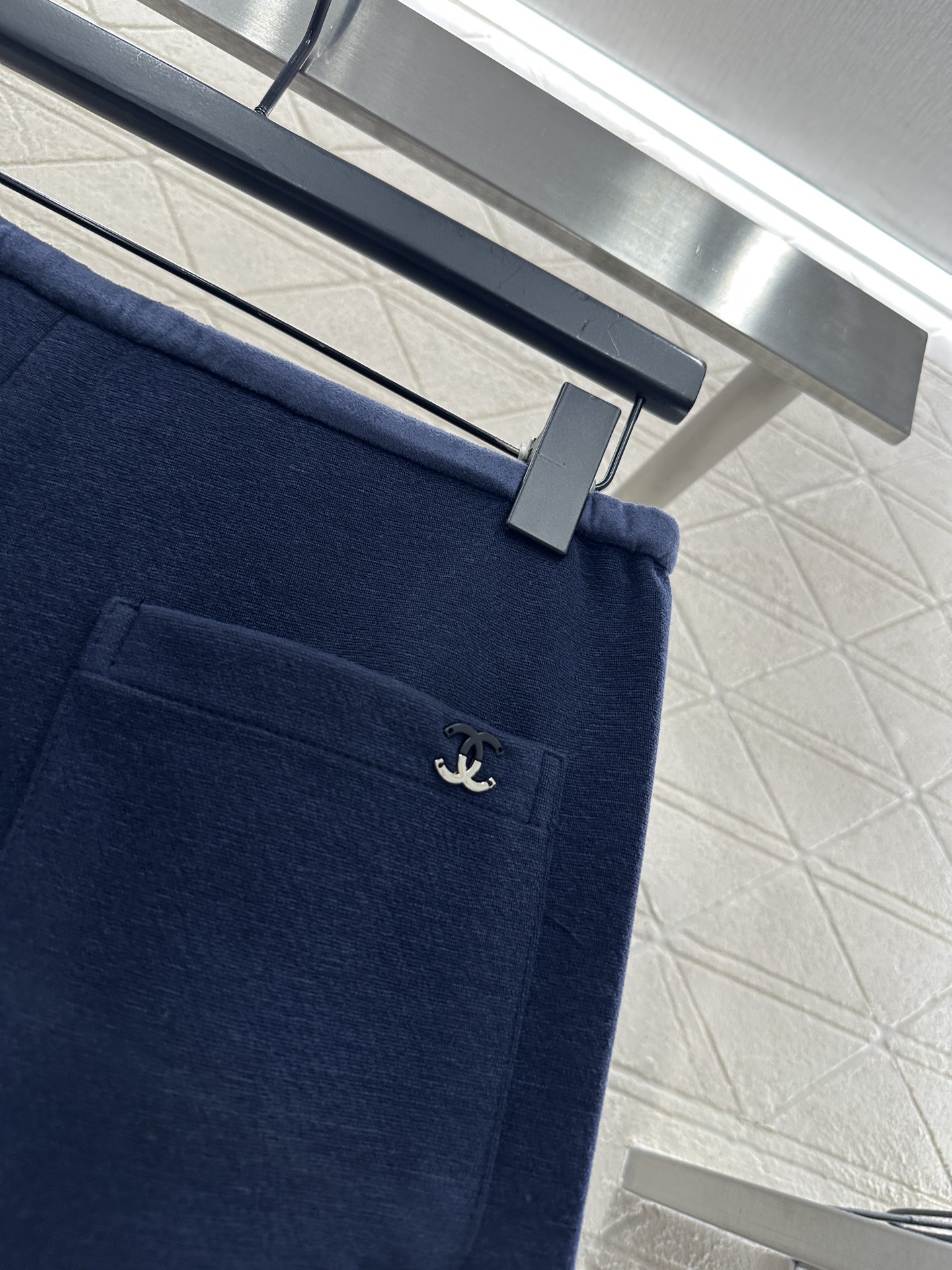 ♥Chane*♥2025新品上架 捆边抽绳阔腿长裤定制YB进口羊毛混纺材质，面料柔挺舒适，垂顺有型，高腰