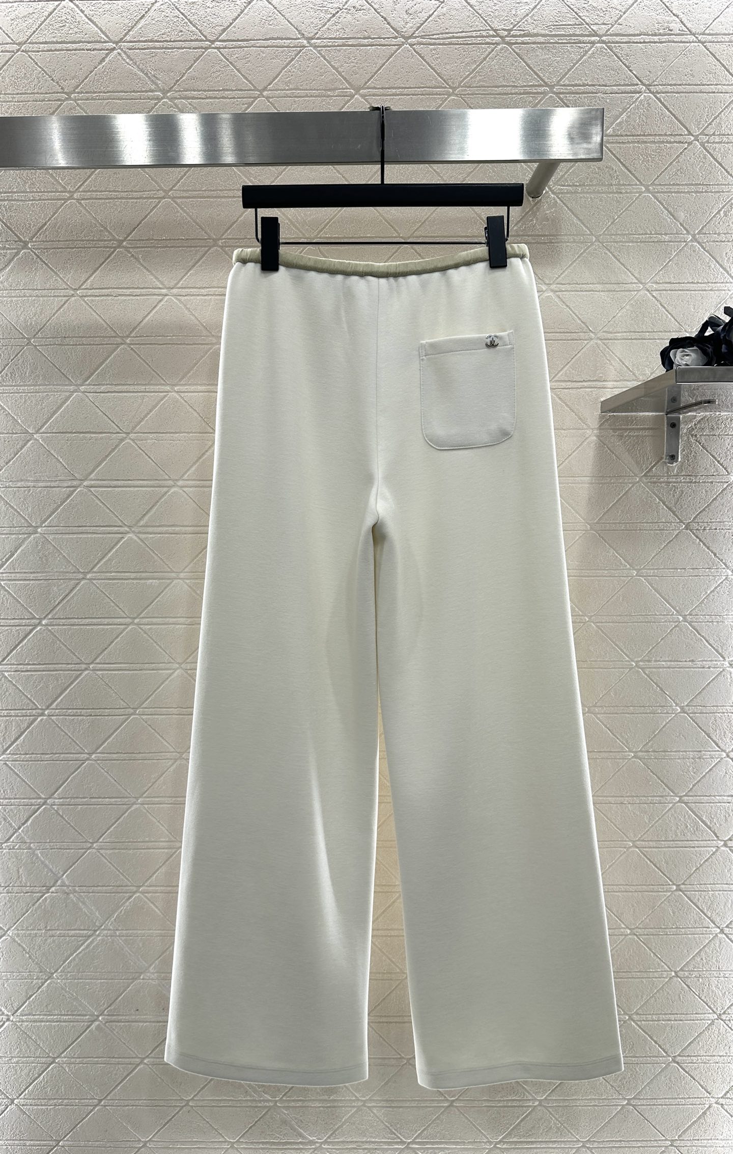 ♥Chane*♥2025新品上架 捆边抽绳阔腿长裤定制YB进口羊毛混纺材质，面料柔挺舒适，垂顺有型，高腰