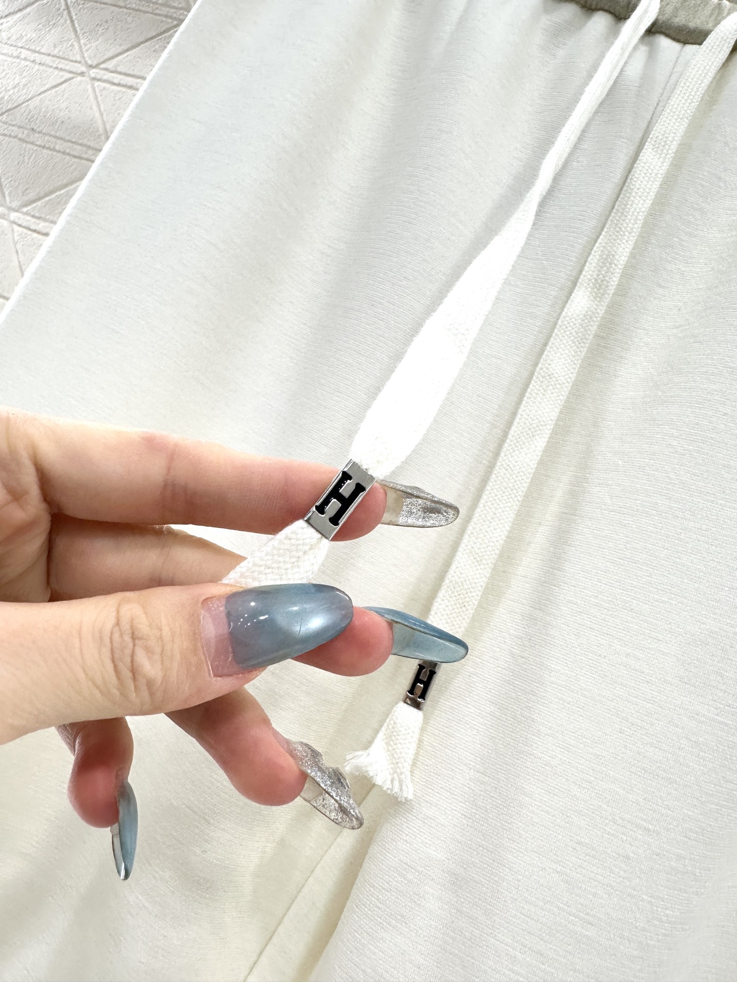 ♥Chane*♥2025新品上架 捆边抽绳阔腿长裤定制YB进口羊毛混纺材质，面料柔挺舒适，垂顺有型，高腰