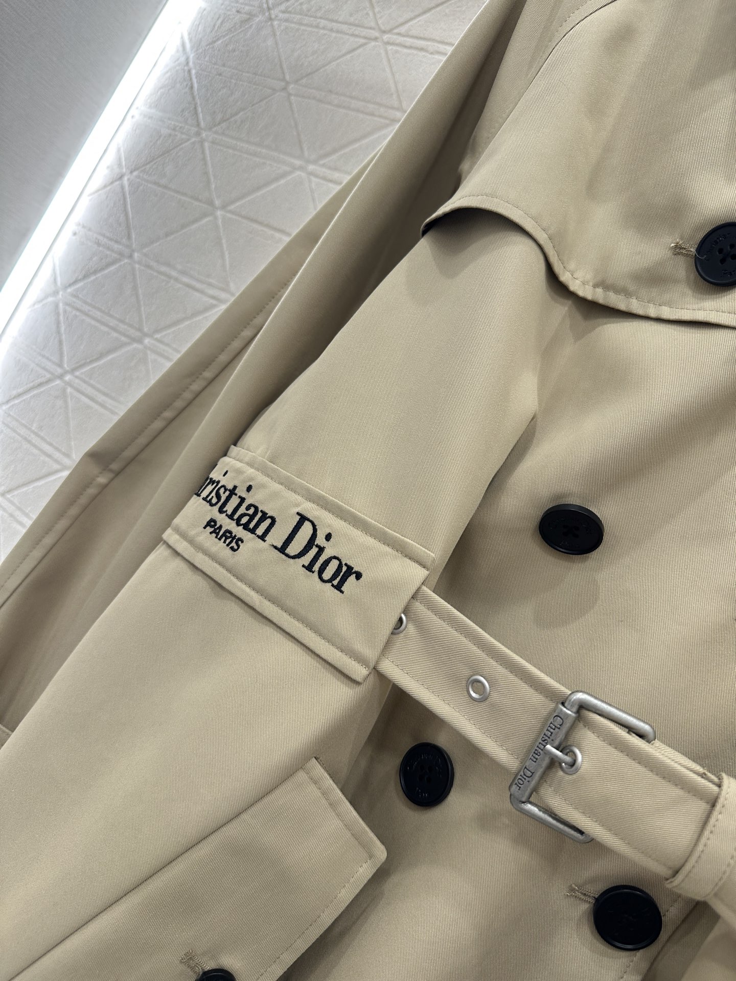 ♥Dio*♥2025新品上架 压褶腰带长款风衣外套定制YB进口风衣材质，工艺处理，挺括有型，翻领长款腰带