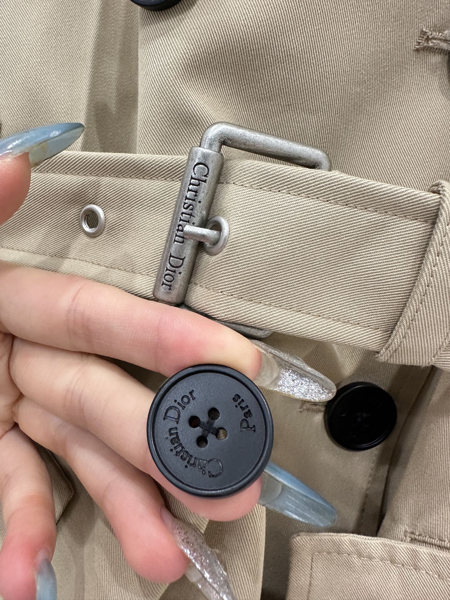 ♥Dio*♥2025新品上架 压褶腰带长款风衣外套定制YB进口风衣材质，工艺处理，挺括有型，翻领长款腰带