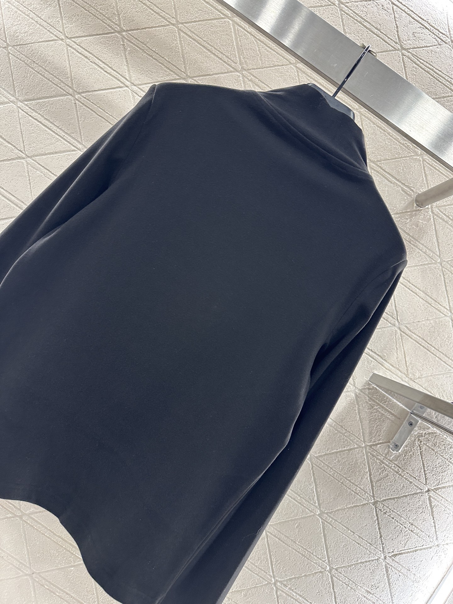 ♥louis vuitto*♥2025新品上架 修身字母徽标高领打底衫定制YB进口棉纶材质，质感舒适，弹