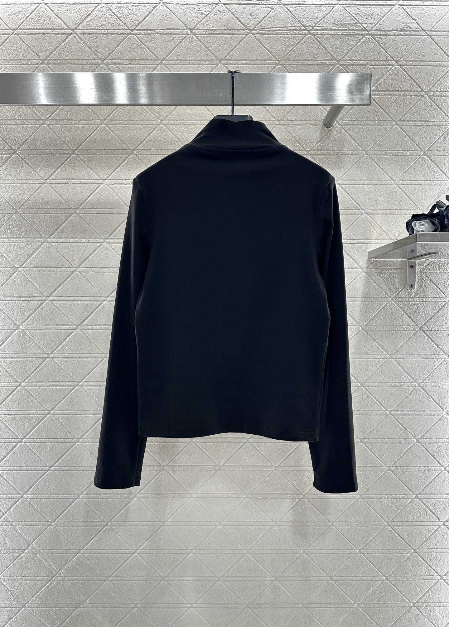 ♥louis vuitto*♥2025新品上架 修身字母徽标高领打底衫定制YB进口棉纶材质，质感舒适，弹