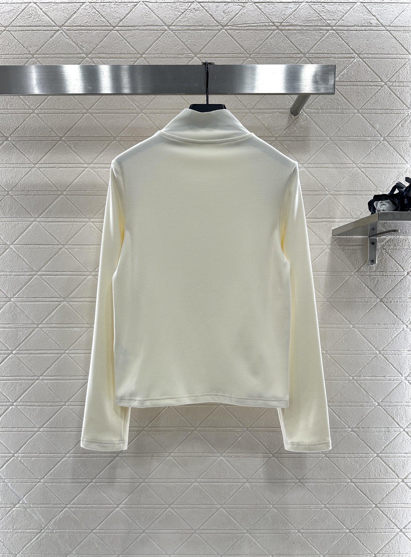 ♥louis vuitto*♥2025新品上架 修身字母徽标高领打底衫定制YB进口棉纶材质，质感舒适，弹