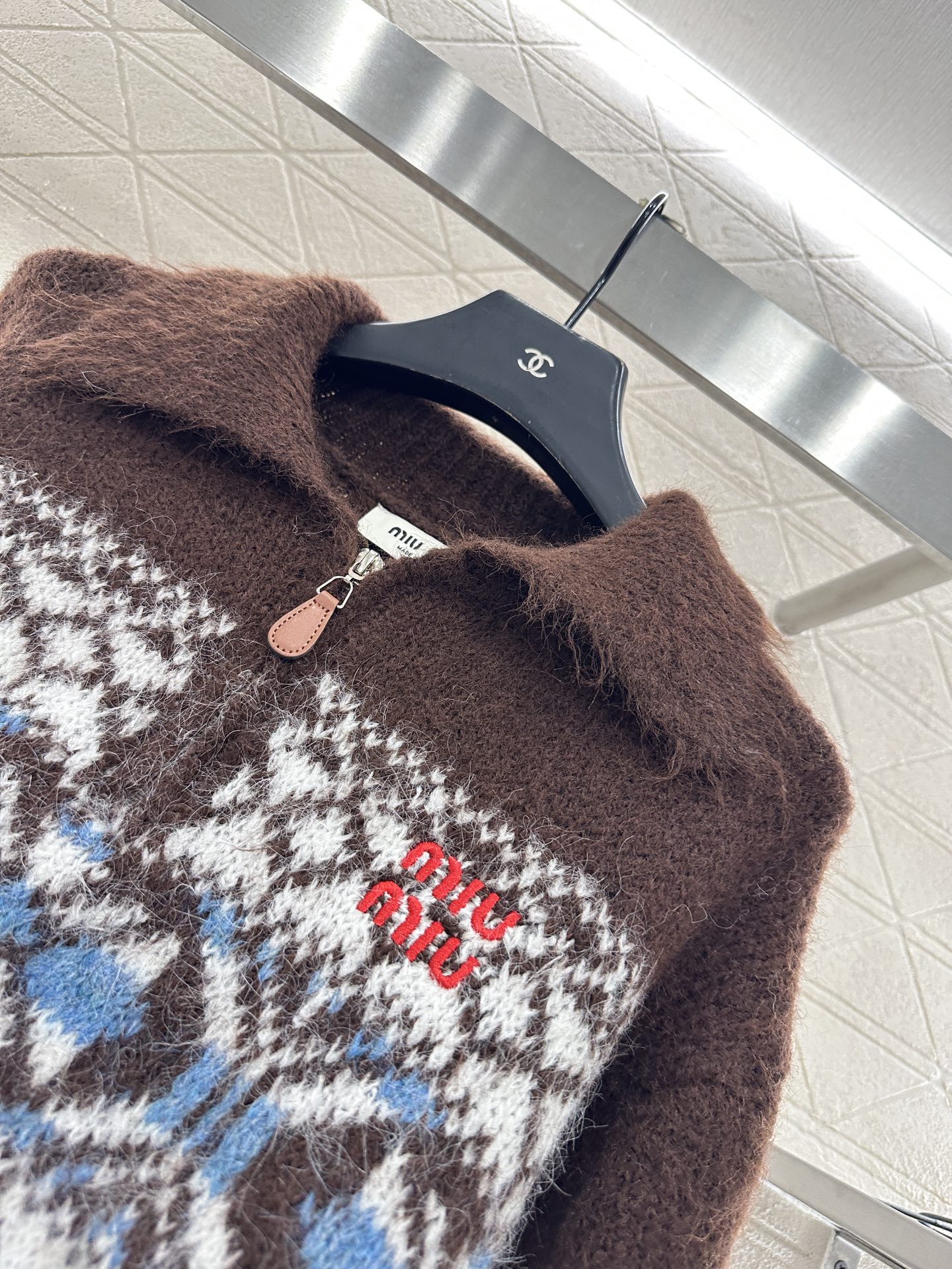 ♥Miumi*♥2025新品上架 翻领半开襟费尔岛针织上衣定制YB羊毛纱线织造，质感高级，舒适柔软，翻领