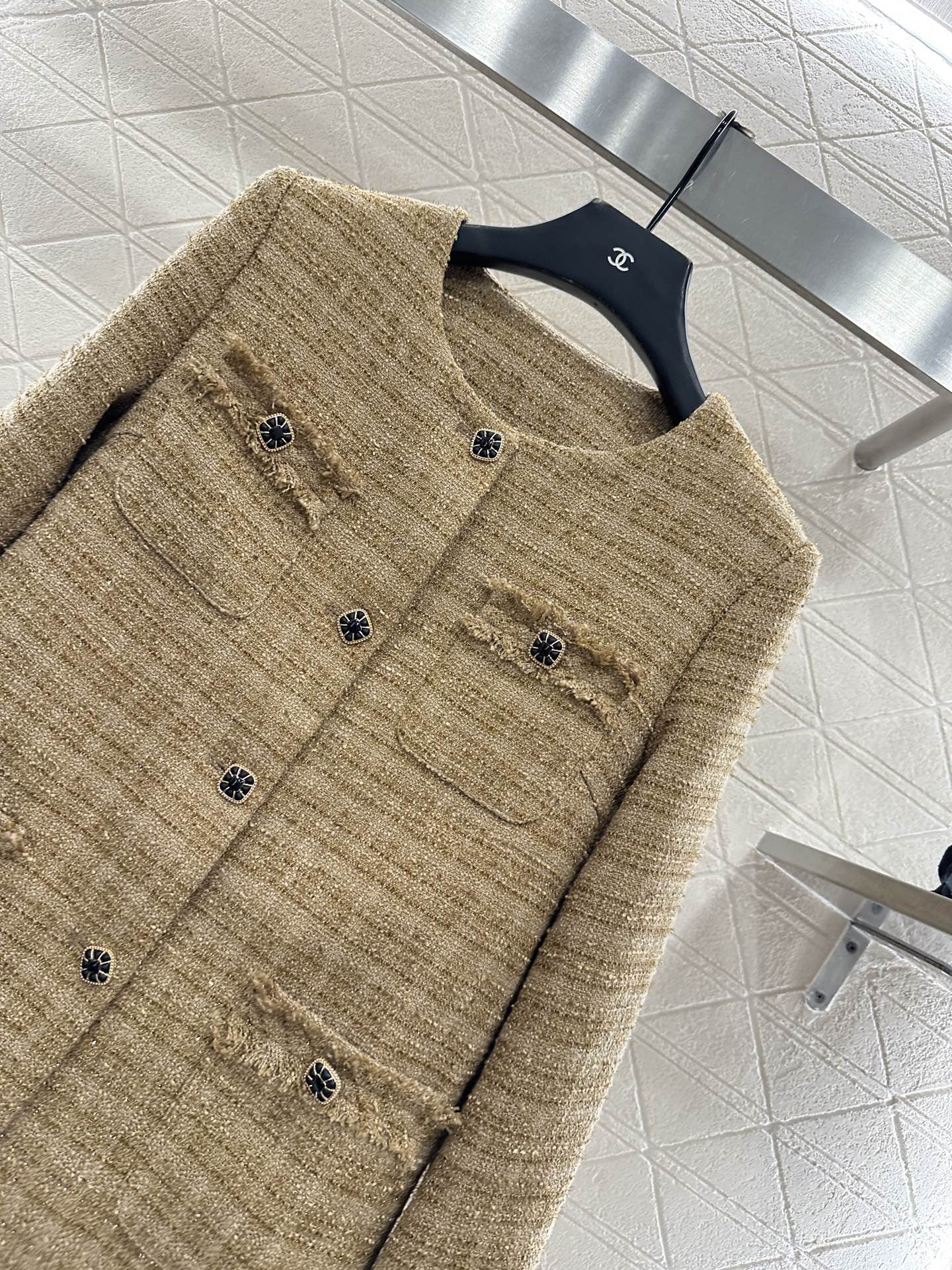 ♥Chane*♥2025新品上架 毛絮粗呢外套短裙套装定制YB进口毛呢材质，肌理明显，质感十足，圆领洋装