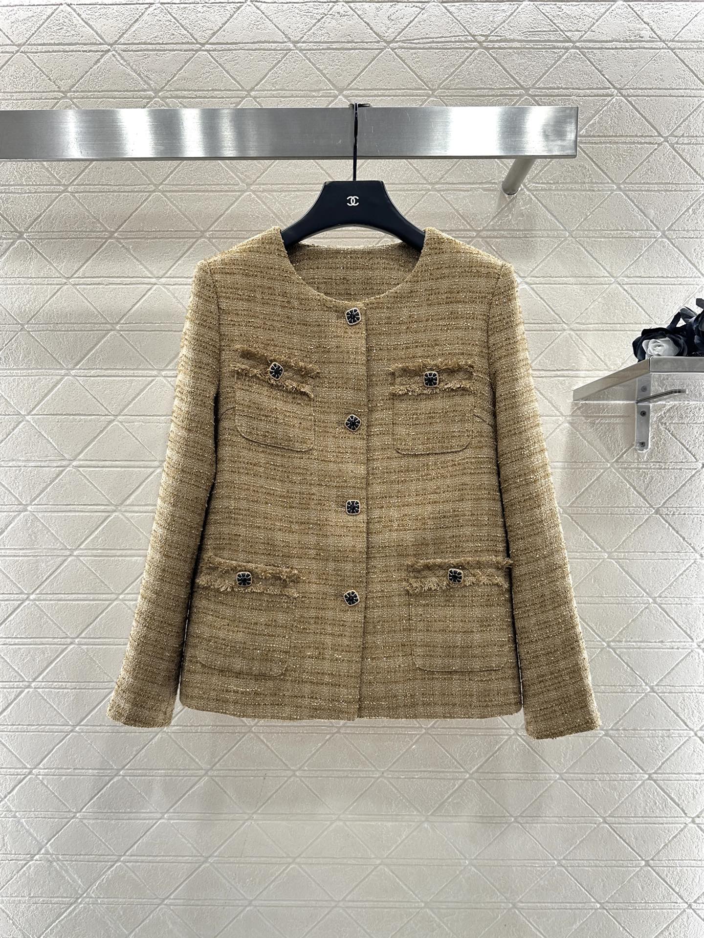 ♥Chane*♥2025新品上架 毛絮粗呢外套短裙套装定制YB进口毛呢材质，肌理明显，质感十足，圆领洋装