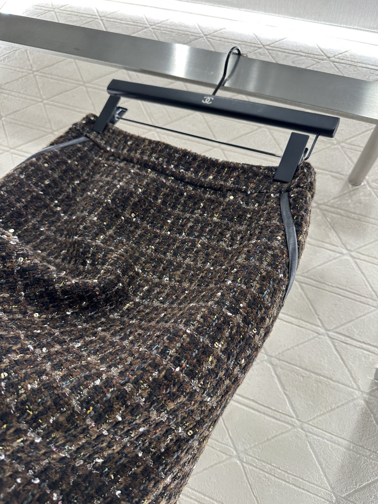 ♥Chane*♥2025新品上架 皮领拼接粗呢外套短裙套装定制YB进口毛呢材质，肌理明显，质感十足，小立