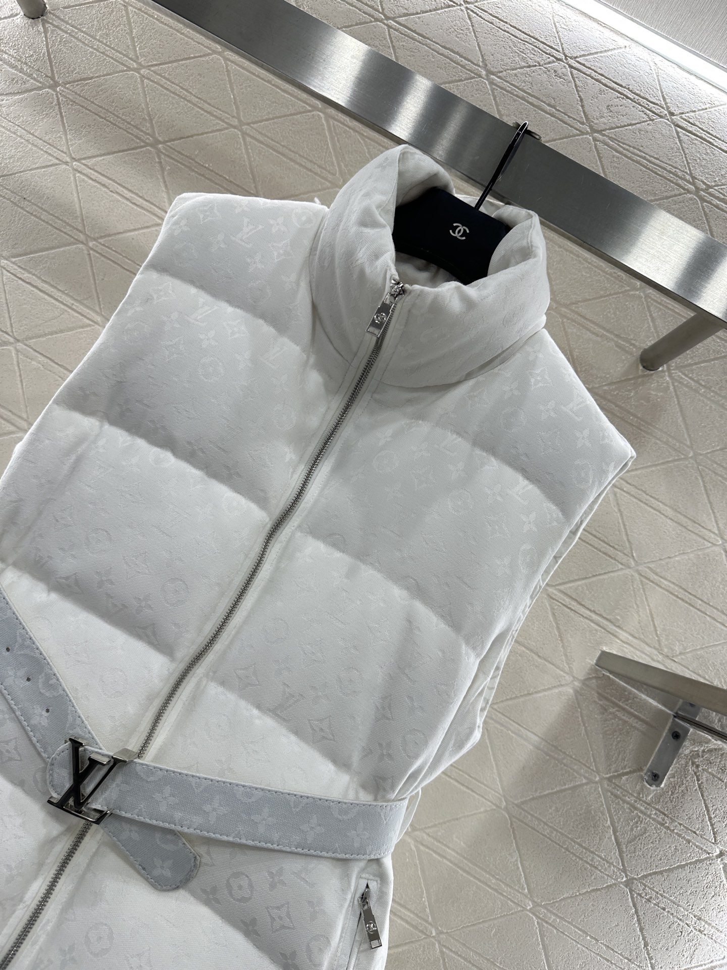 ♥Louis vuitto*♥2025新品上架 立领提花羽绒背心定制YB进口提花材质，羽绒填充内里，整件