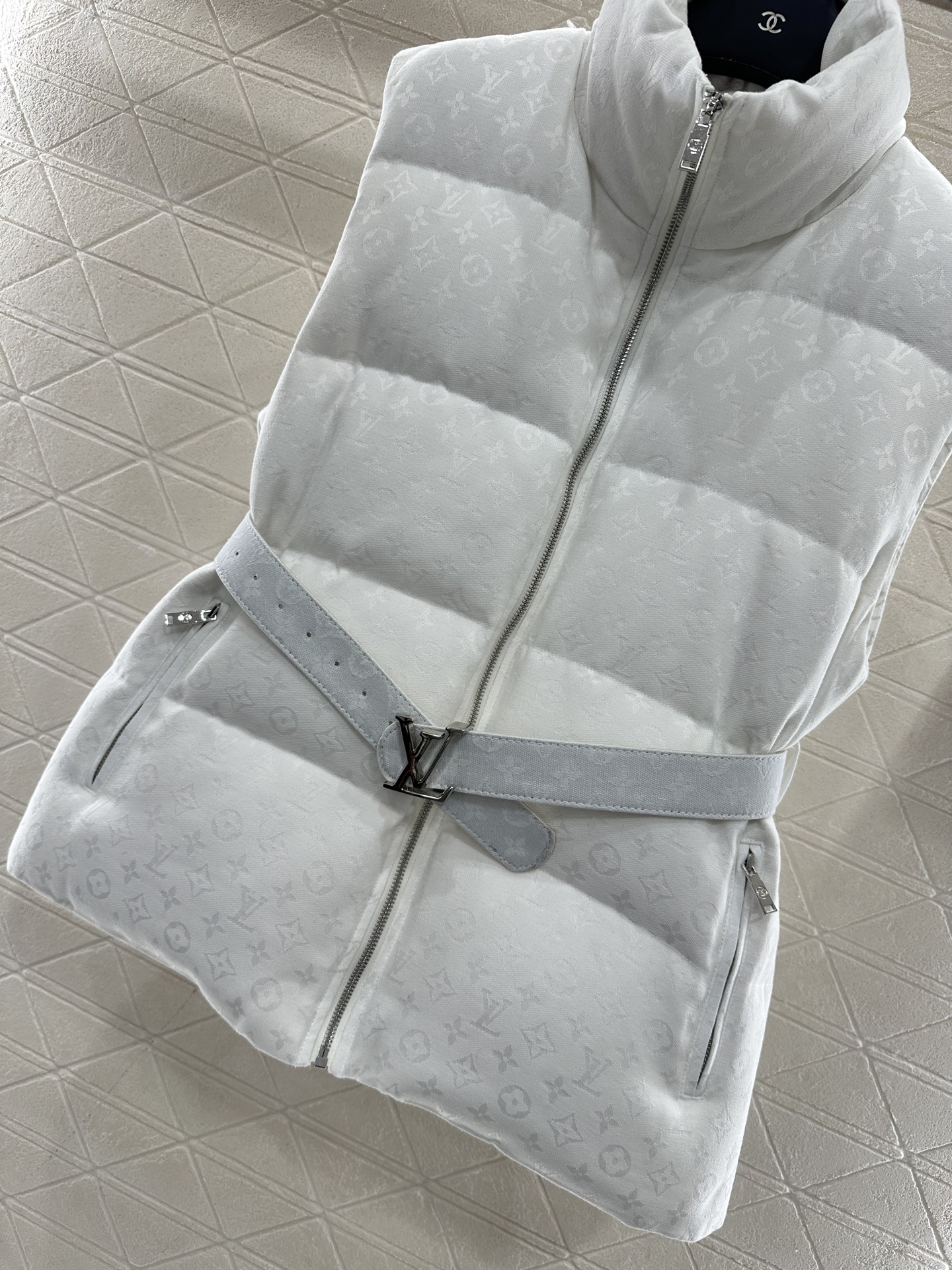 ♥Louis vuitto*♥2025新品上架 立领提花羽绒背心定制YB进口提花材质，羽绒填充内里，整件