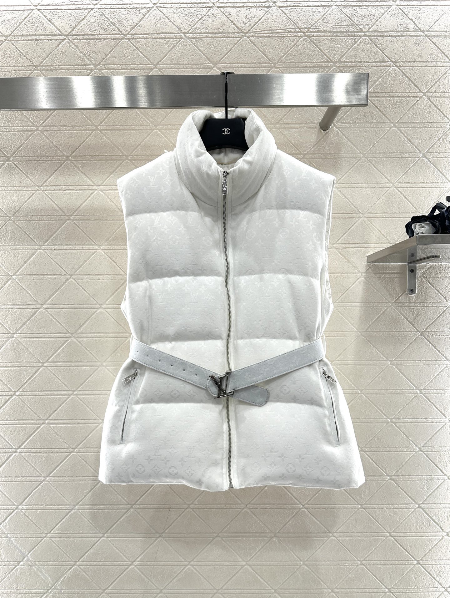 ♥Louis vuitto*♥2025新品上架 立领提花羽绒背心定制YB进口提花材质，羽绒填充内里，整件