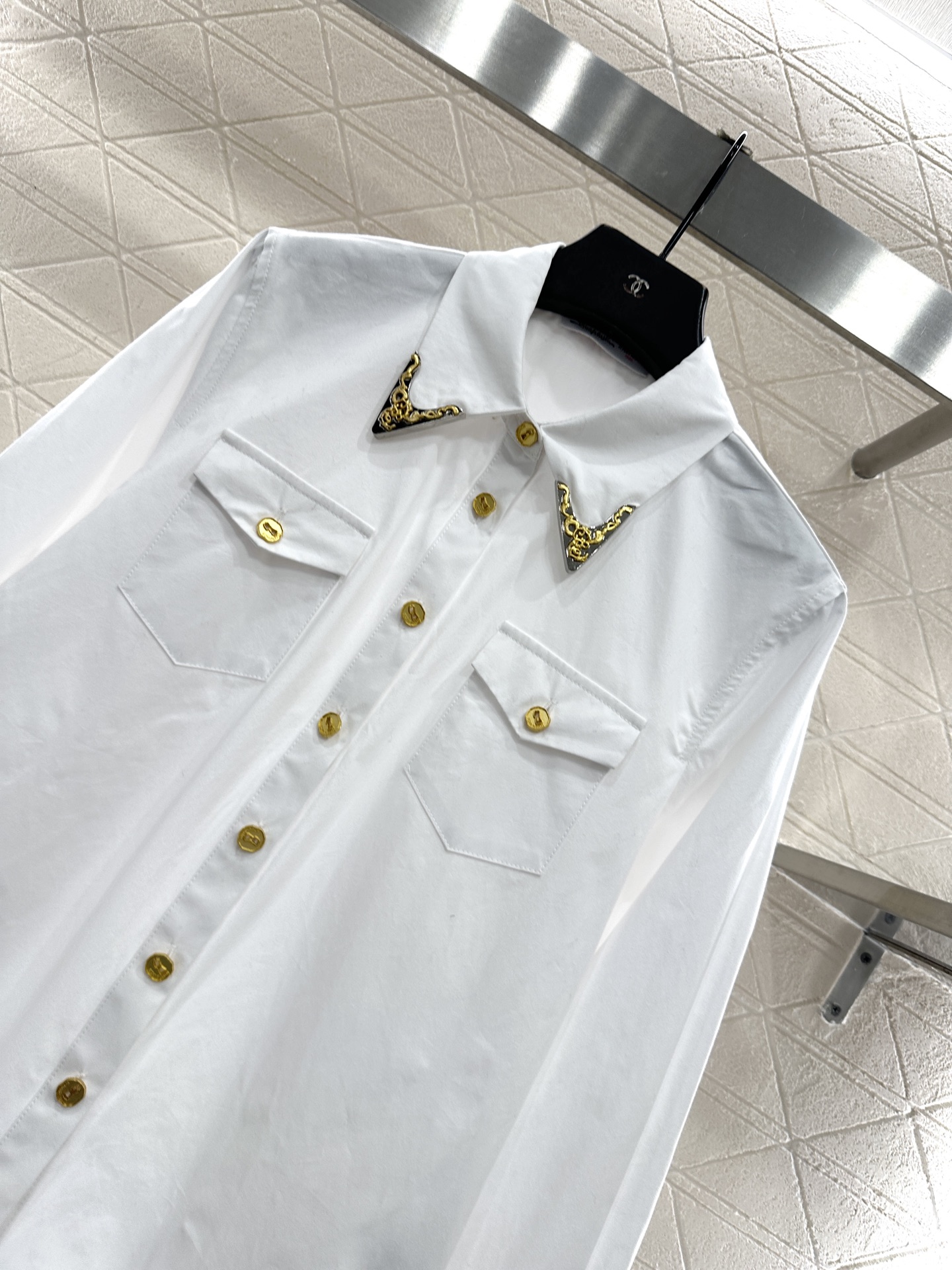 ♥Sch*♥2025新品上架 镶边翻领廓形衬衫定制YB斜纹全棉材质，亲肤舒适，透气垂顺，廓形宽松翻领衬衫