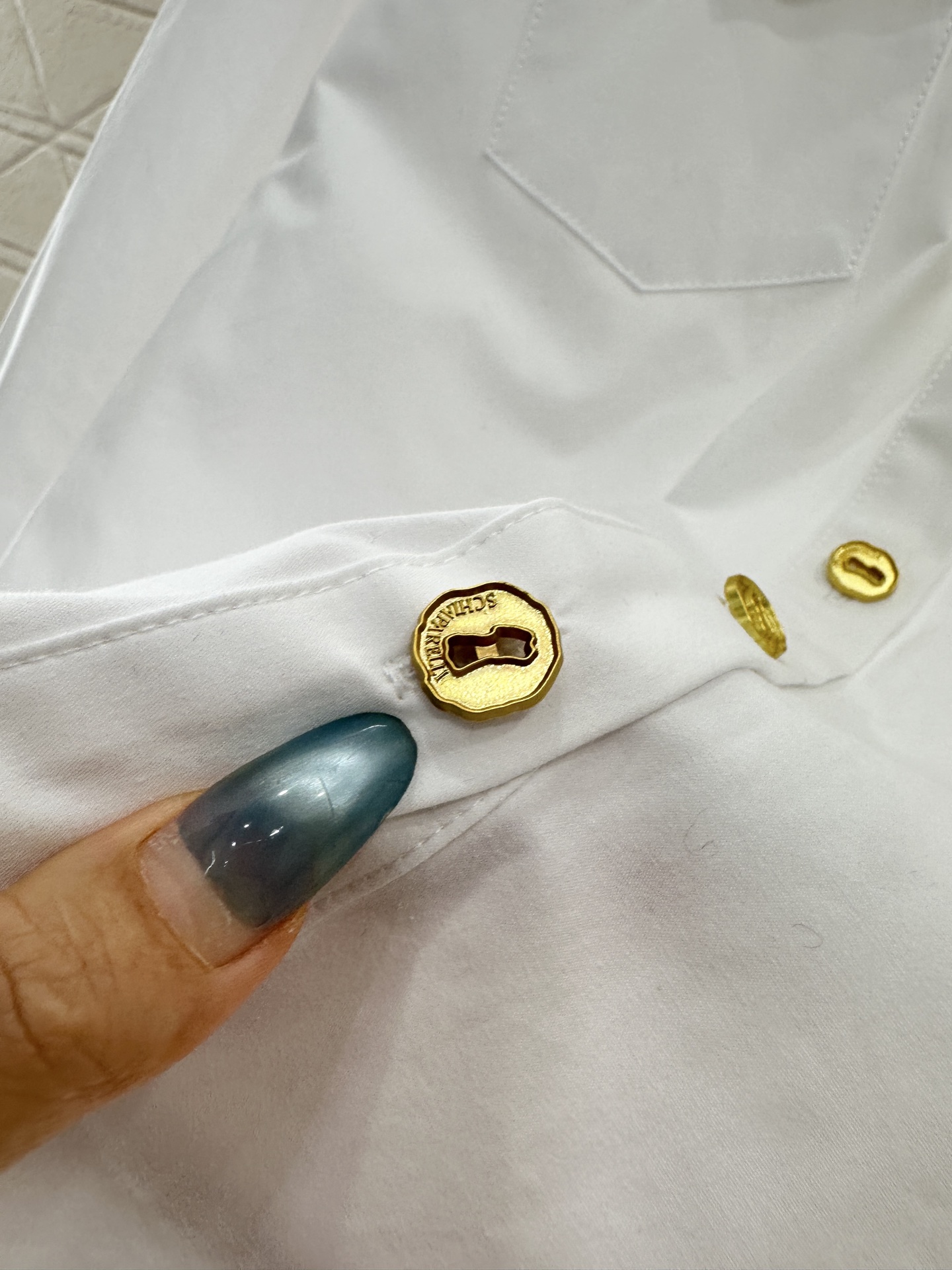 ♥Sch*♥2025新品上架 镶边翻领廓形衬衫定制YB斜纹全棉材质，亲肤舒适，透气垂顺，廓形宽松翻领衬衫