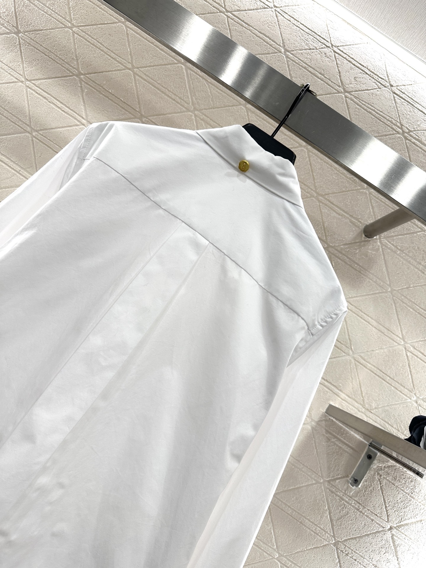 ♥Sch*♥2025新品上架 镶边翻领廓形衬衫定制YB斜纹全棉材质，亲肤舒适，透气垂顺，廓形宽松翻领衬衫