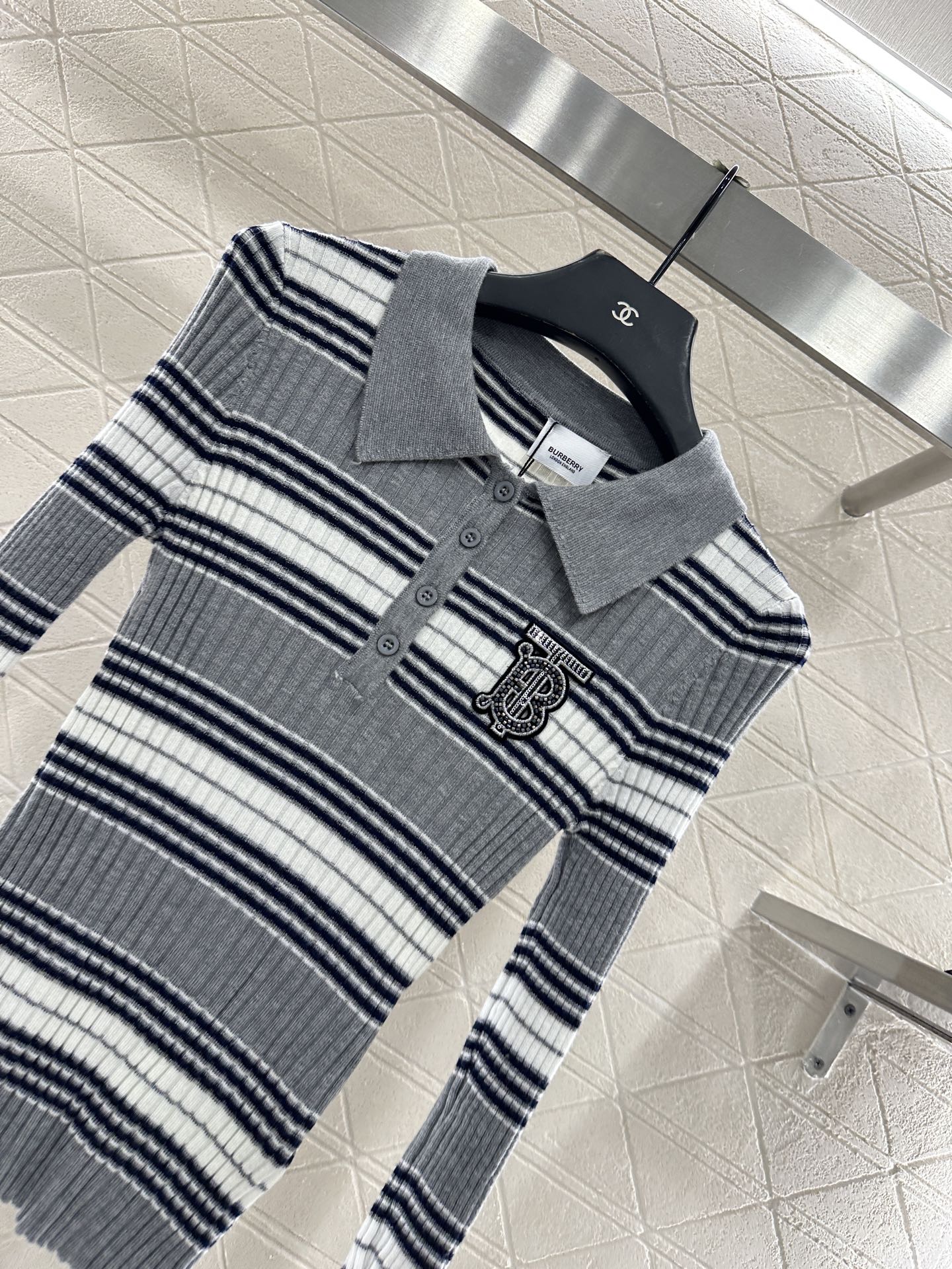 ♥BBR*♥2025新品上架 条纹针织长袖定制YB羊毛纱线织造，弹力舒适，质感十足，翻领Polo针织上衣