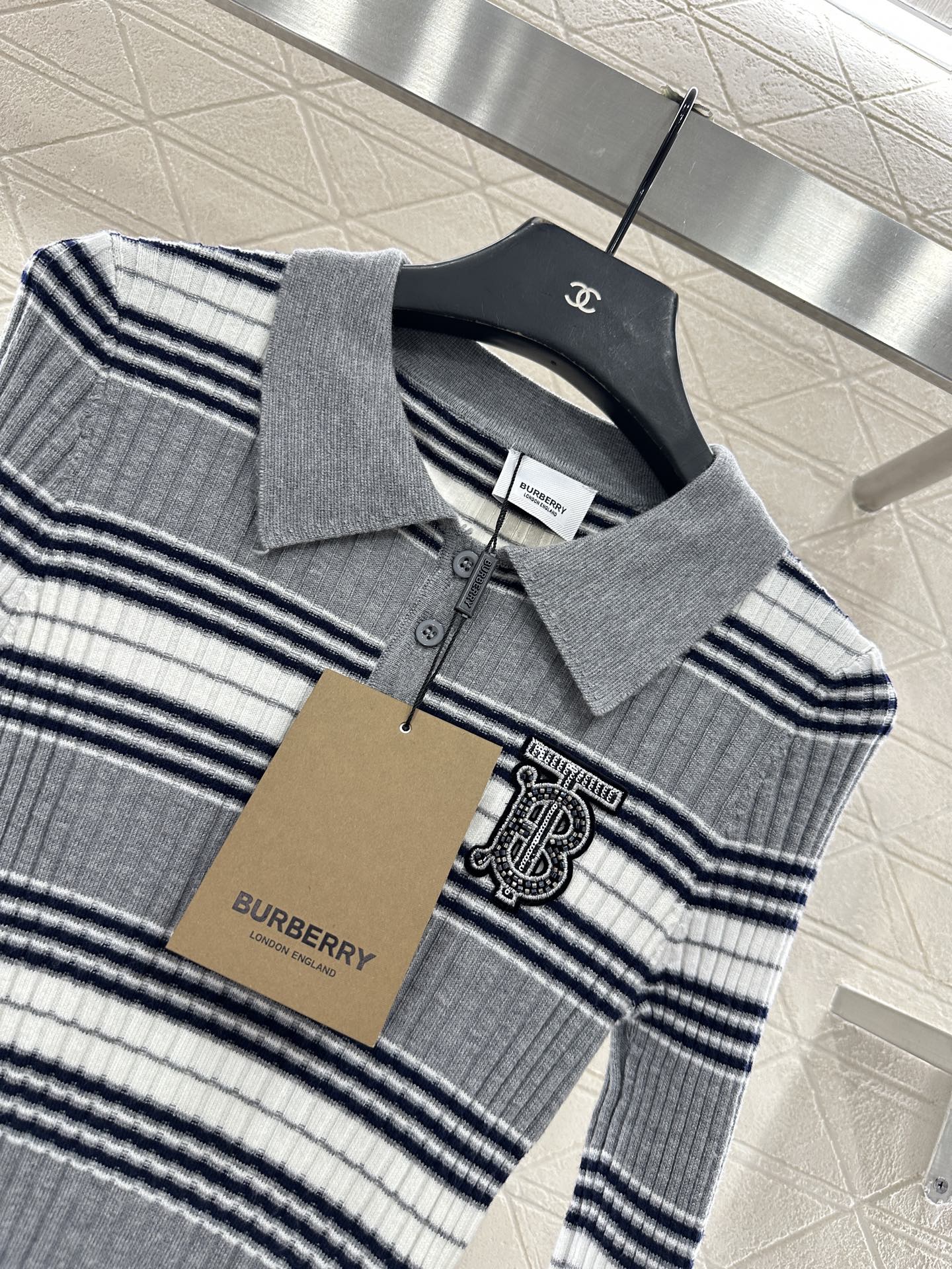 ♥BBR*♥2025新品上架 条纹针织长袖定制YB羊毛纱线织造，弹力舒适，质感十足，翻领Polo针织上衣