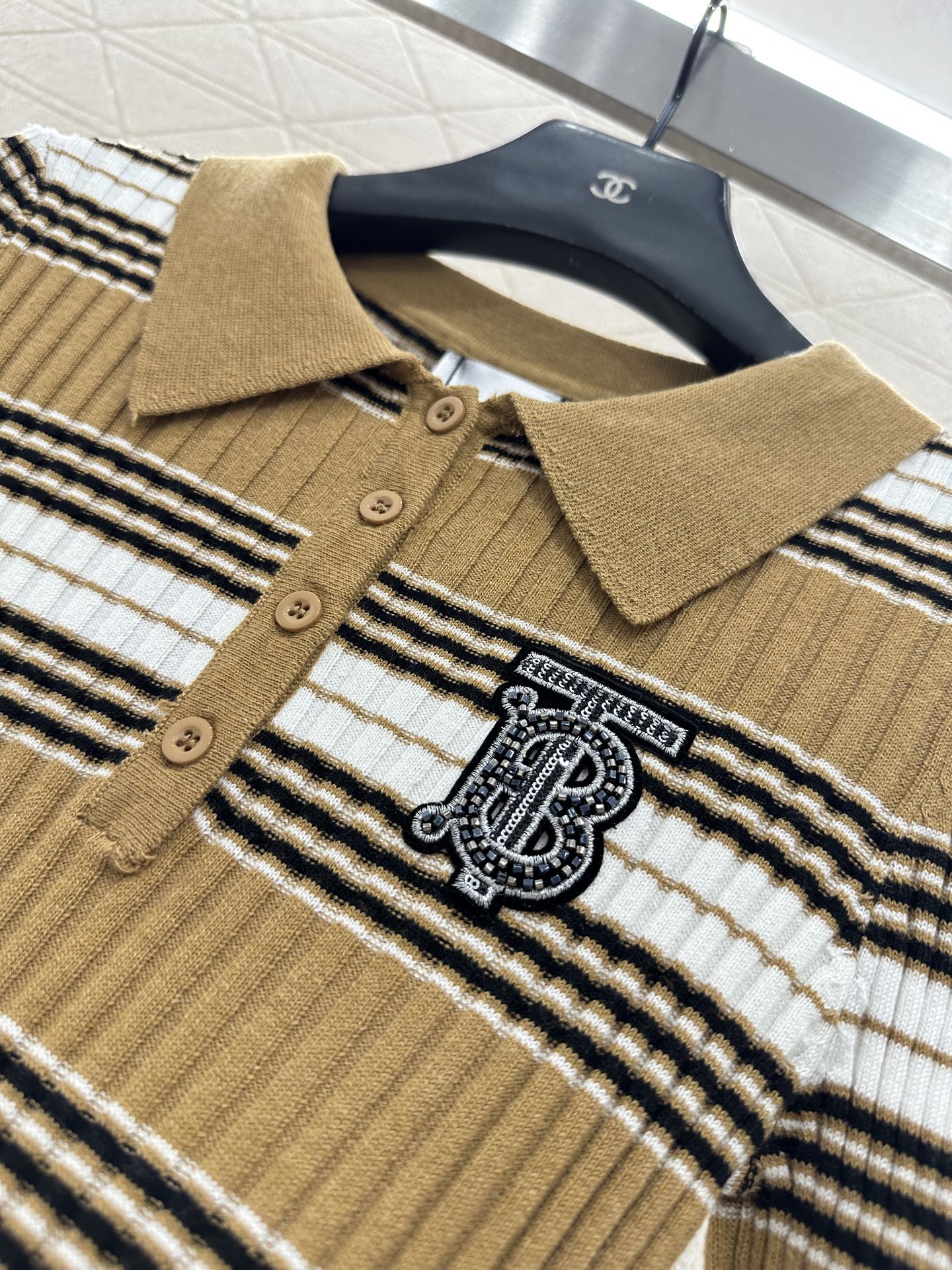 ♥BBR*♥2025新品上架 条纹针织长袖定制YB羊毛纱线织造，弹力舒适，质感十足，翻领Polo针织上衣