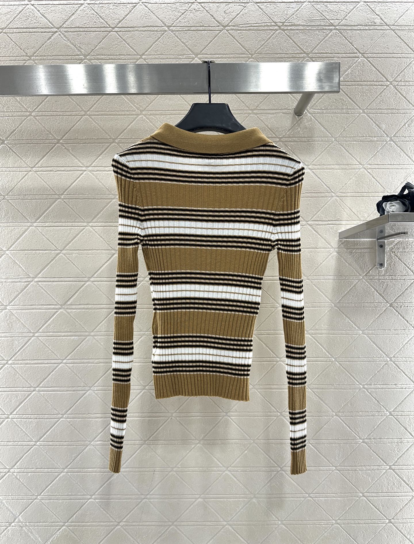 ♥BBR*♥2025新品上架 条纹针织长袖定制YB羊毛纱线织造，弹力舒适，质感十足，翻领Polo针织上衣