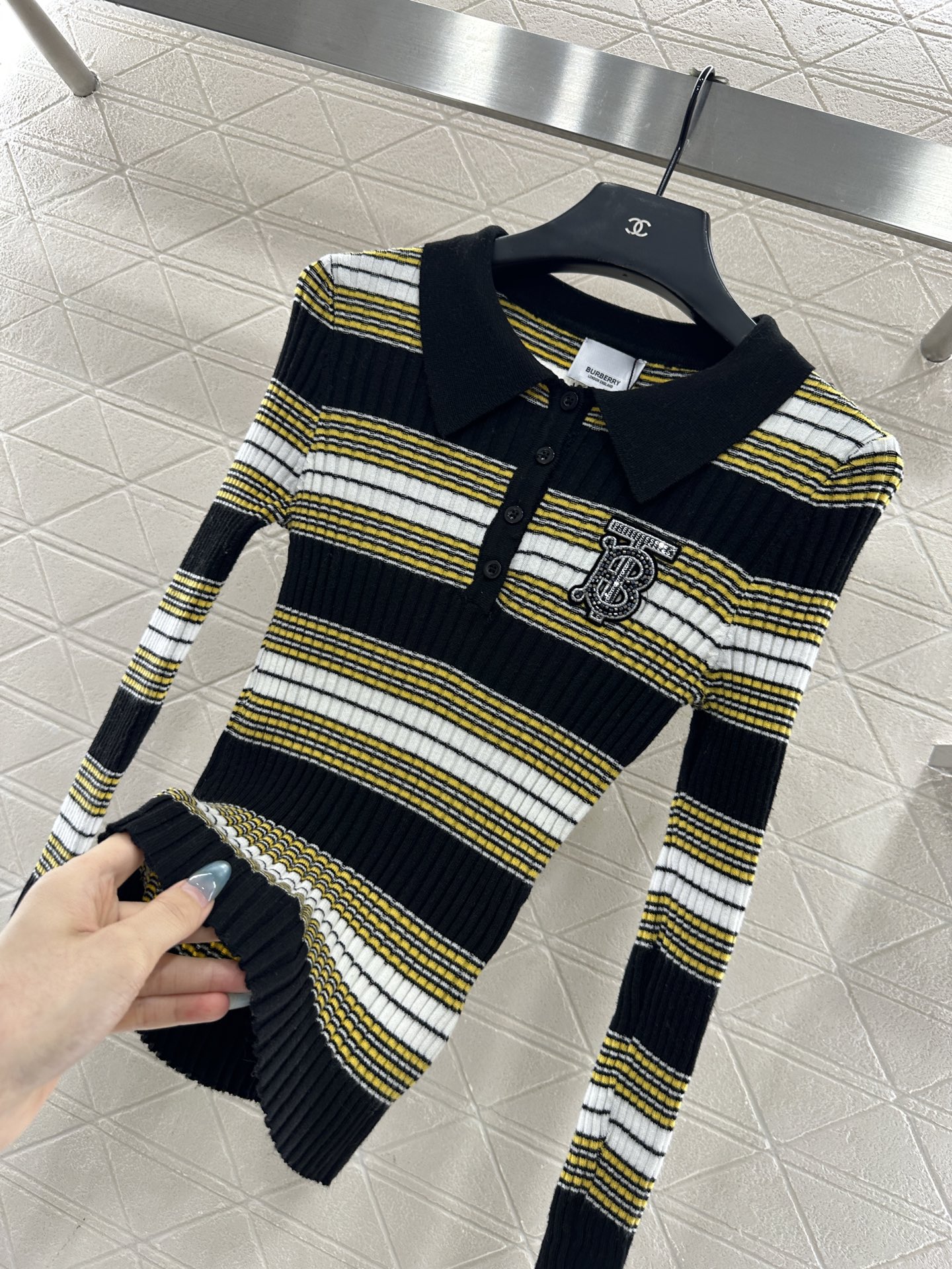 ♥BBR*♥2025新品上架 条纹针织长袖定制YB羊毛纱线织造，弹力舒适，质感十足，翻领Polo针织上衣