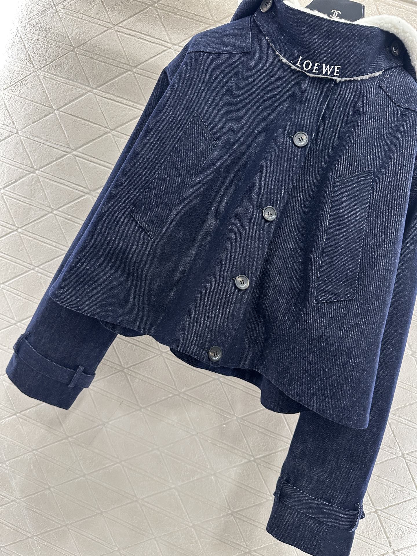 ♥Loew*♥2025新品上架 连帽毛绒牛仔斗篷外套定制YB斜纹全棉牛仔材质，酵素水洗打造做旧复古蓝，连