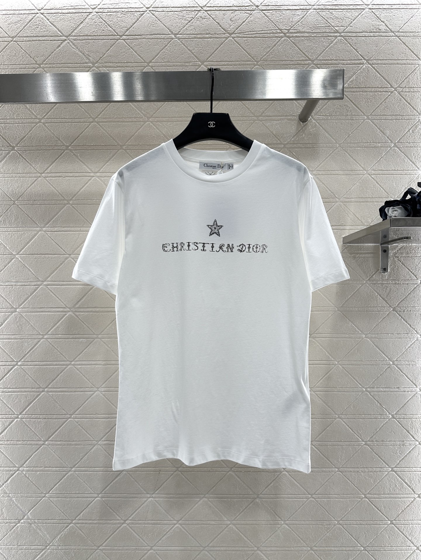 ♥Dio*♥2025新品上架 圆领印花𝑇𝑒𝑒定制YB原生全棉材质，质感高级，柔软舒适，宽松短袖T恤裁剪，