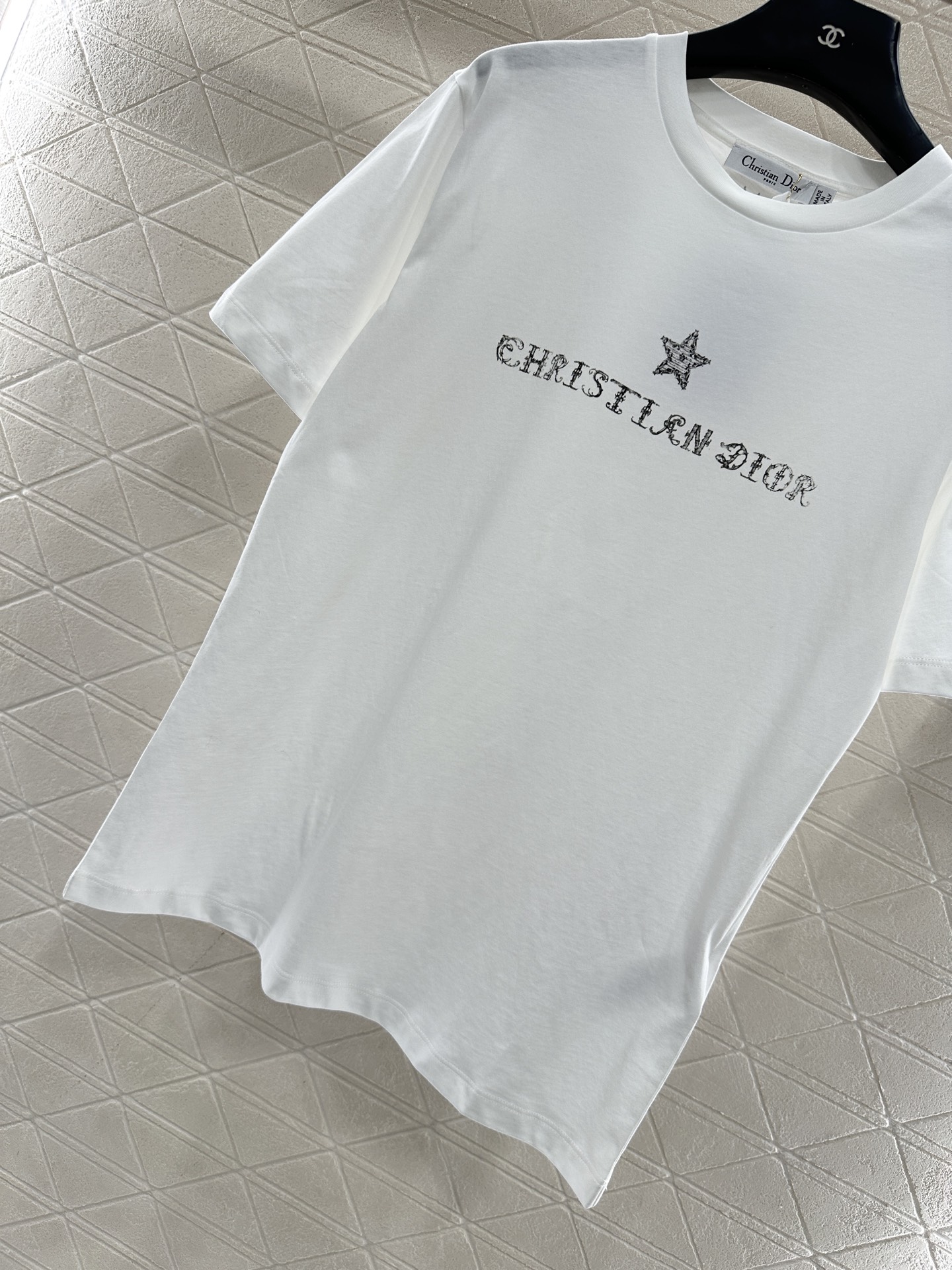 ♥Dio*♥2025新品上架 圆领印花𝑇𝑒𝑒定制YB原生全棉材质，质感高级，柔软舒适，宽松短袖T恤裁剪，