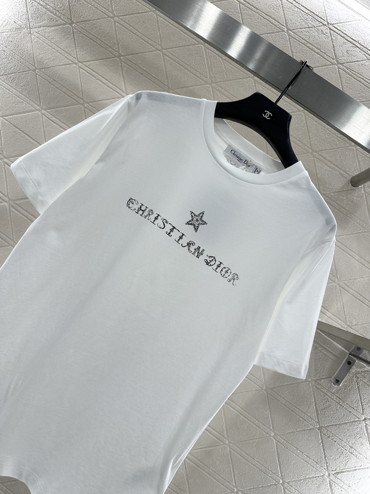 ♥Dio*♥2025新品上架 圆领印花𝑇𝑒𝑒定制YB原生全棉材质，质感高级，柔软舒适，宽松短袖T恤裁剪，