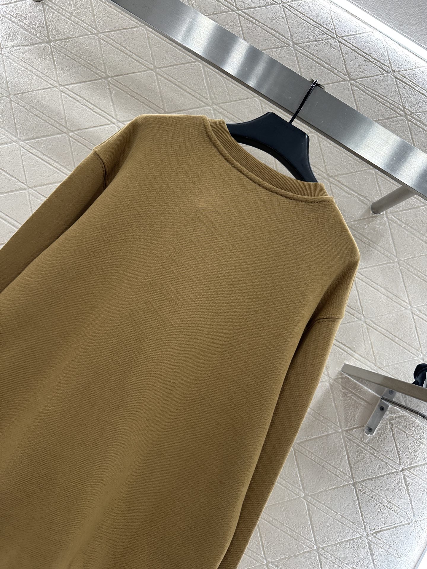 ♥Gucc*♥2025新品上架 撞色字母圆领卫衣定制YB原生全棉面料，弹力舒适，质感十足，标志性横杠打底