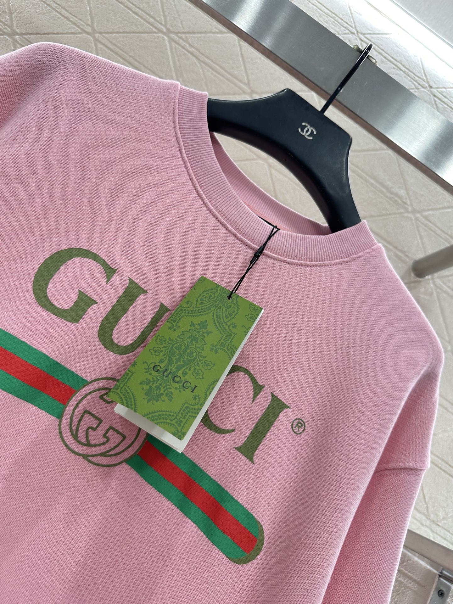 ♥Gucc*♥2025新品上架 撞色字母圆领卫衣定制YB原生全棉面料，弹力舒适，质感十足，标志性横杠打底