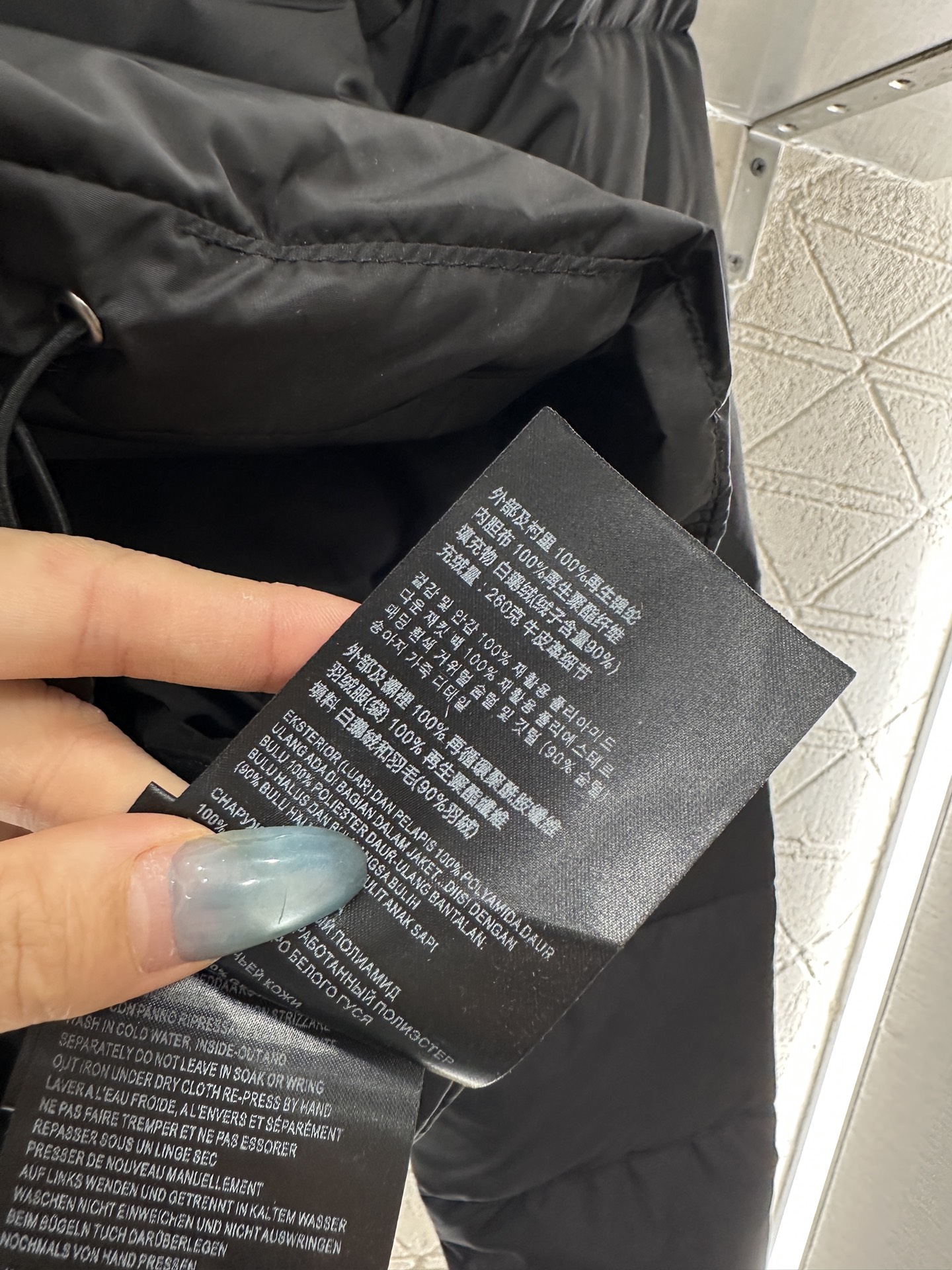 ♥Prad*♥2025新品上架 长方压纹立领羽绒服定制YB进口再生尼龙材质，白鹅绒填充内里，整件轻盈保暖