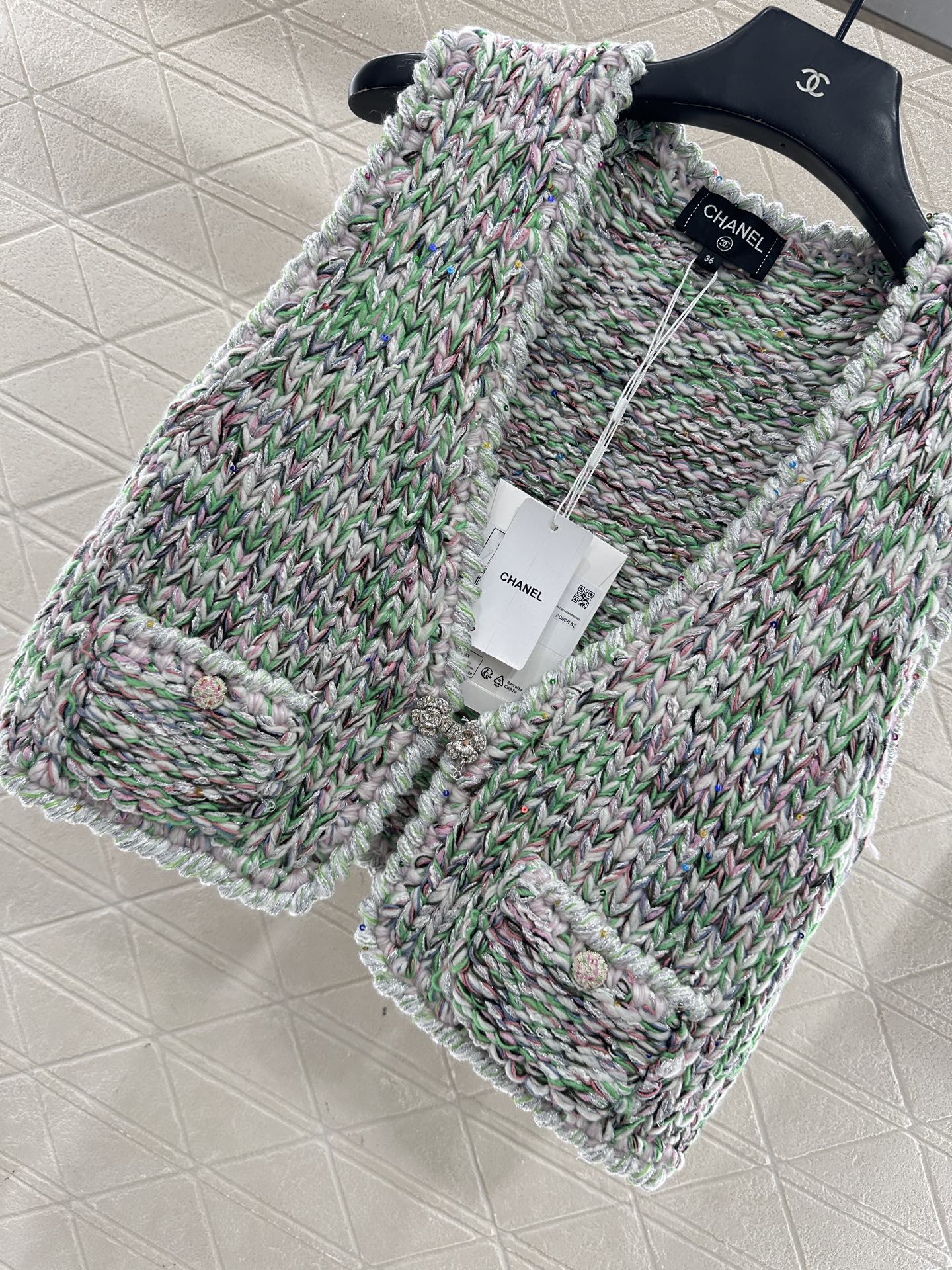 ♥Chane*♥2025新品上架 全手工捆边针织马甲定制YB棉毛纱线织造，穿搭舒适，柔软细腻。V领马甲版