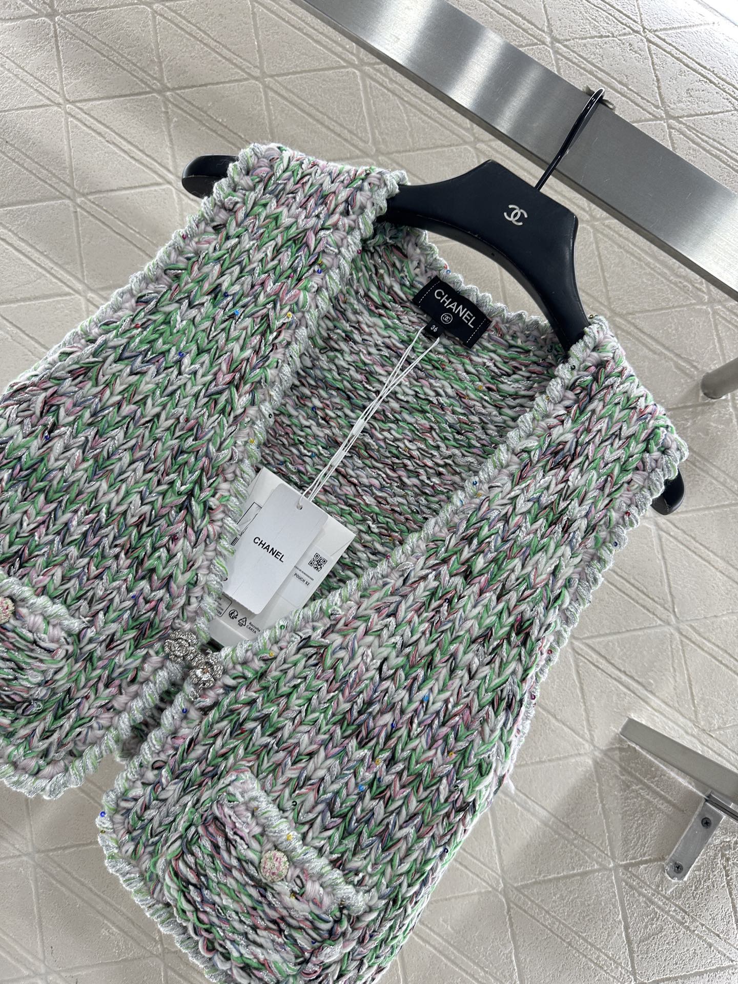 ♥Chane*♥2025新品上架 全手工捆边针织马甲定制YB棉毛纱线织造，穿搭舒适，柔软细腻。V领马甲版