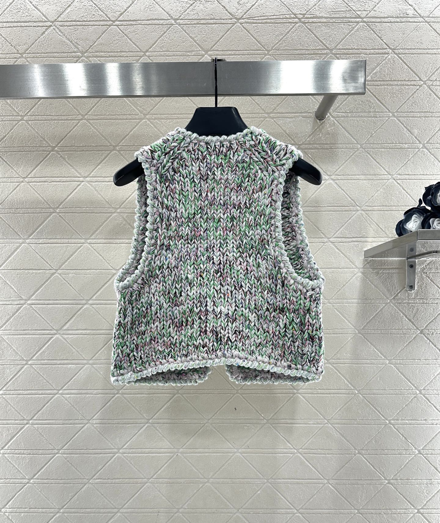 ♥Chane*♥2025新品上架 全手工捆边针织马甲定制YB棉毛纱线织造，穿搭舒适，柔软细腻。V领马甲版