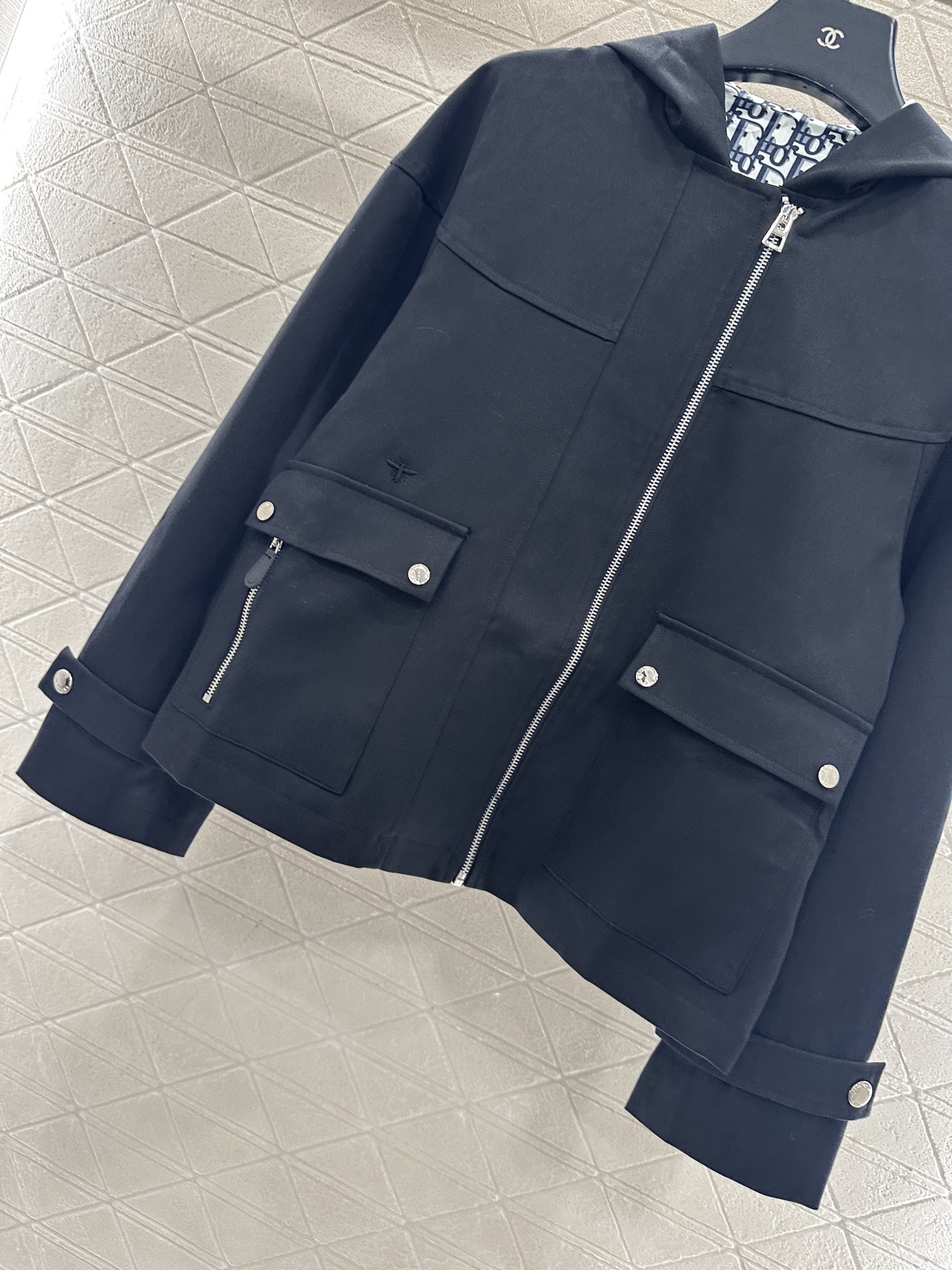 ♥Dio*♥2025新品上架 连帽风衣外套半裙套装定制YB进口风衣材质，挺括有型，质感高级，微A风衣外套