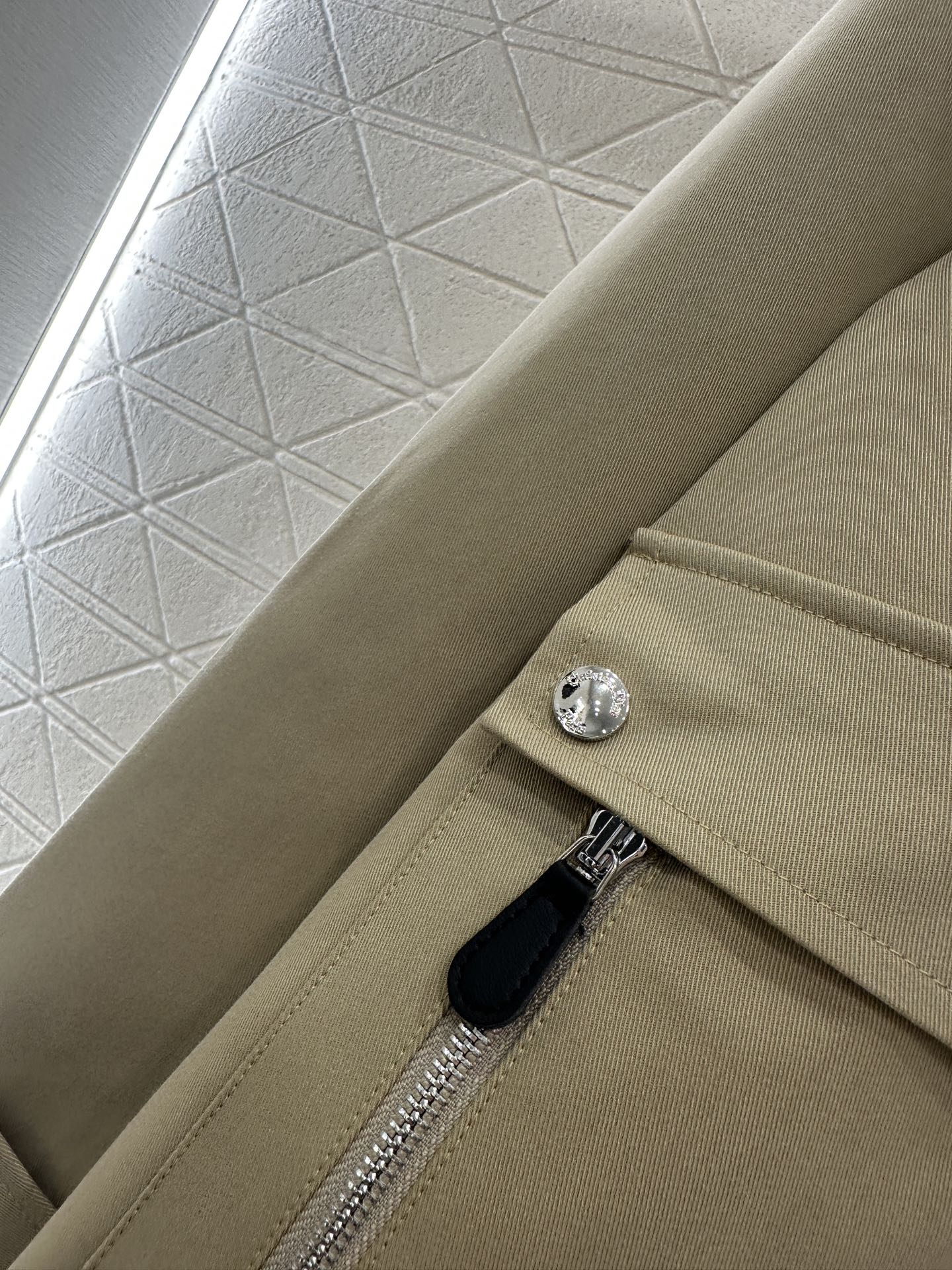 ♥Dio*♥2025新品上架 连帽风衣外套半裙套装定制YB进口风衣材质，挺括有型，质感高级，微A风衣外套