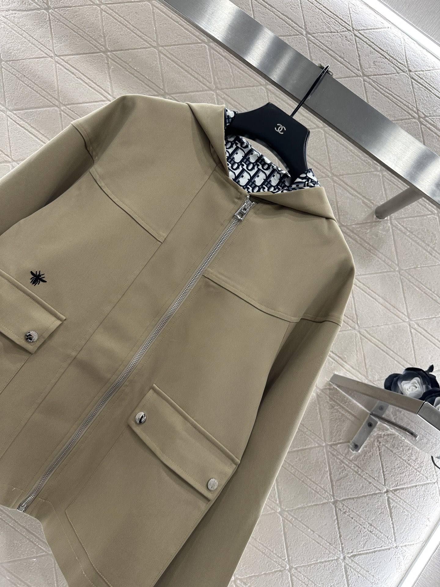 ♥Dio*♥2025新品上架 连帽风衣外套半裙套装定制YB进口风衣材质，挺括有型，质感高级，微A风衣外套